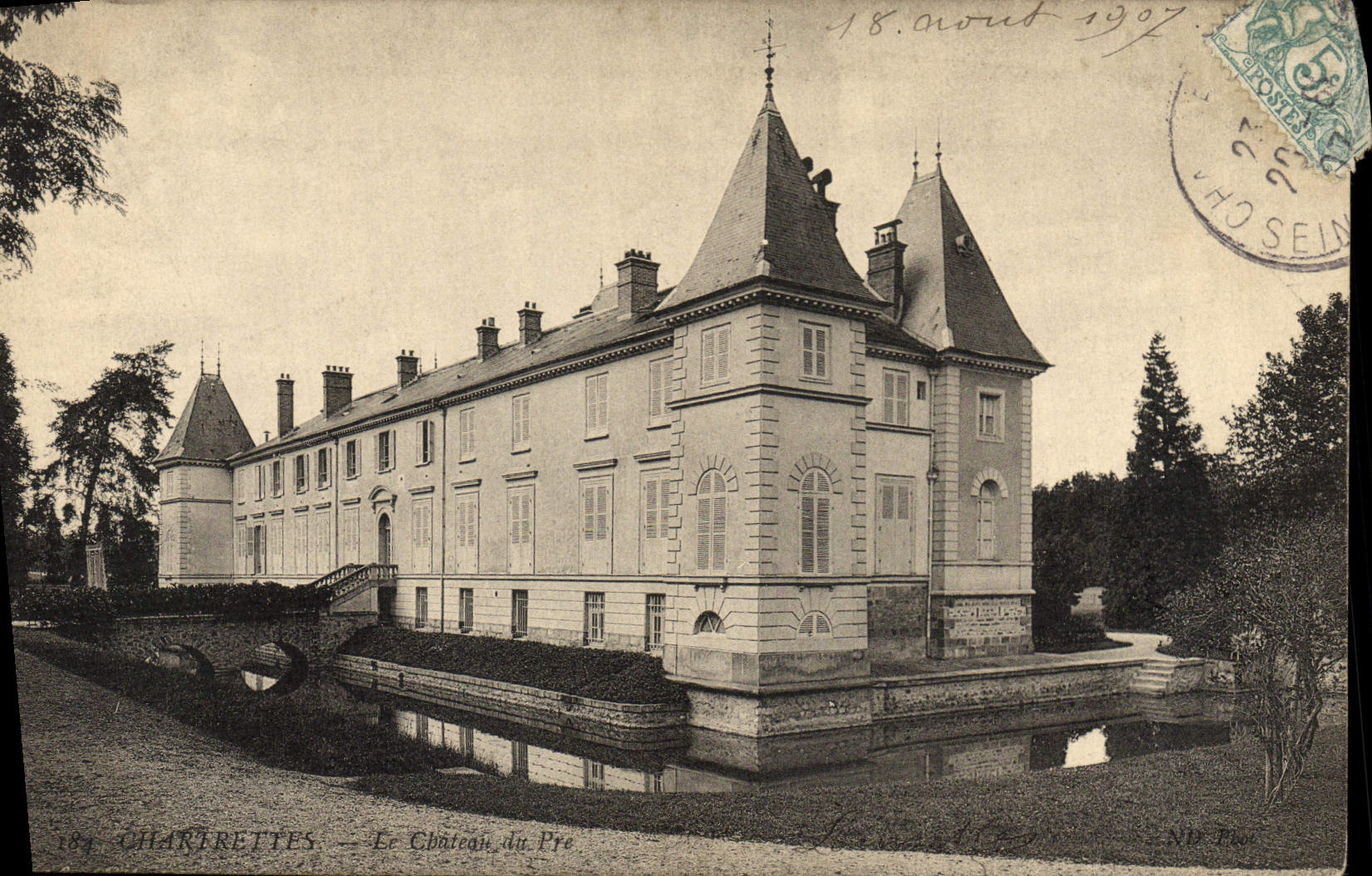 VINTAGE POSTCARD Chartrettes the castle of Pre