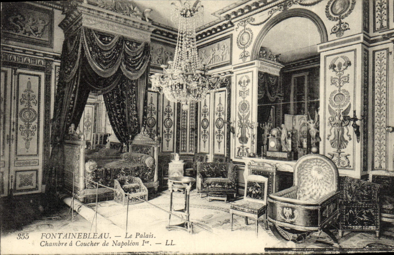CPA Fontainebleau Le Palais Chambre A Coucher De Napoleon 1er