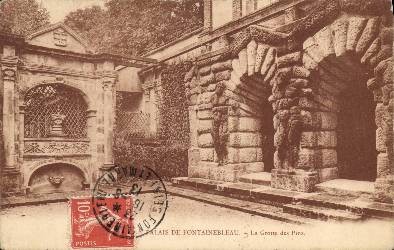 VINTAGE POSTCARD Palate De Fontainebleau the Cave Of the Pines