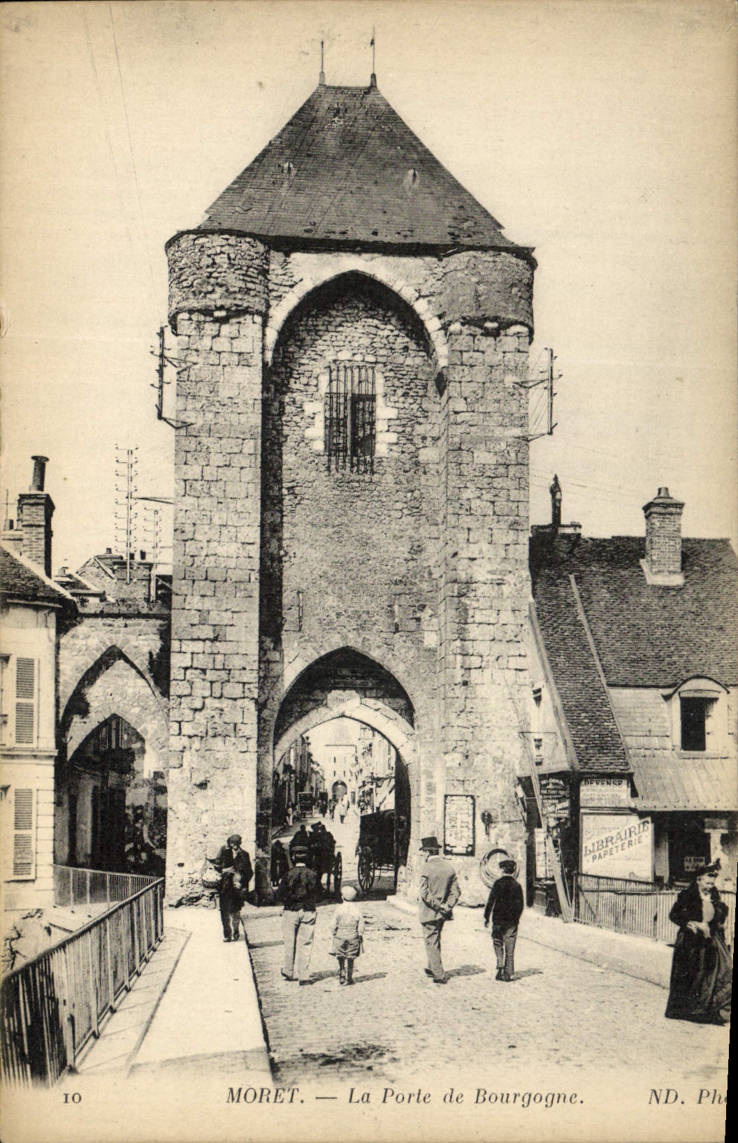 VINTAGE POSTCARD Moret the Gate Of Burgundy