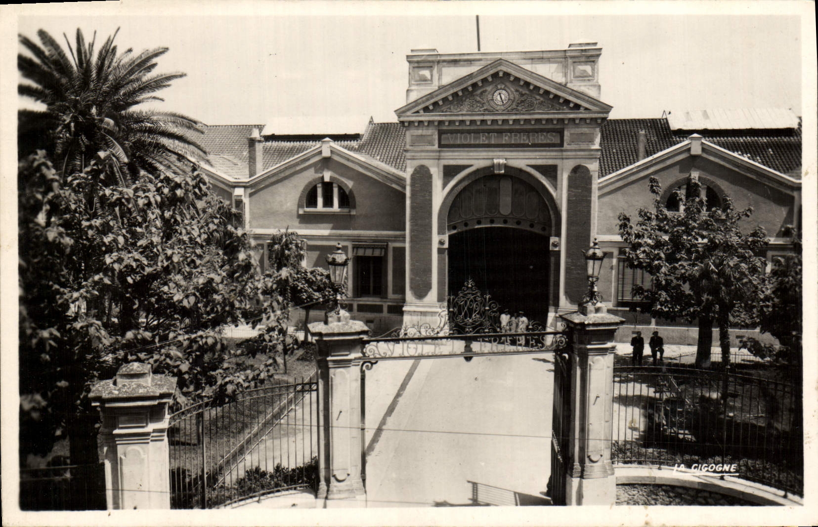 MODERN CARD Thuir Entered of Ets Byrrh Purple Brothers