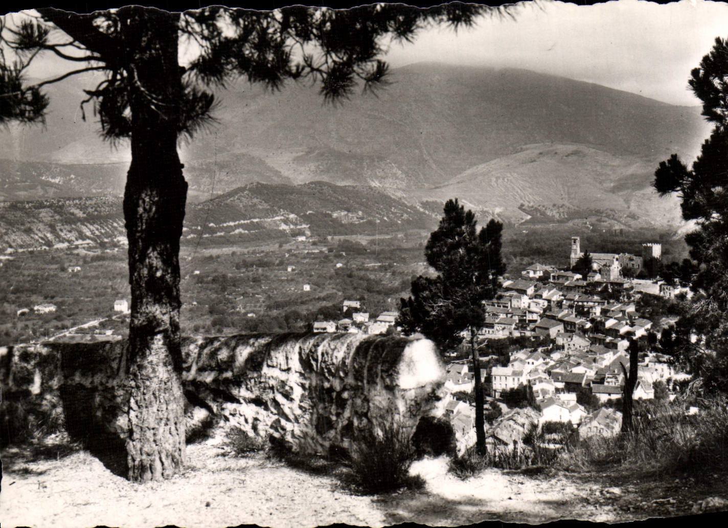 MODERN CARD Vernet les Bains View