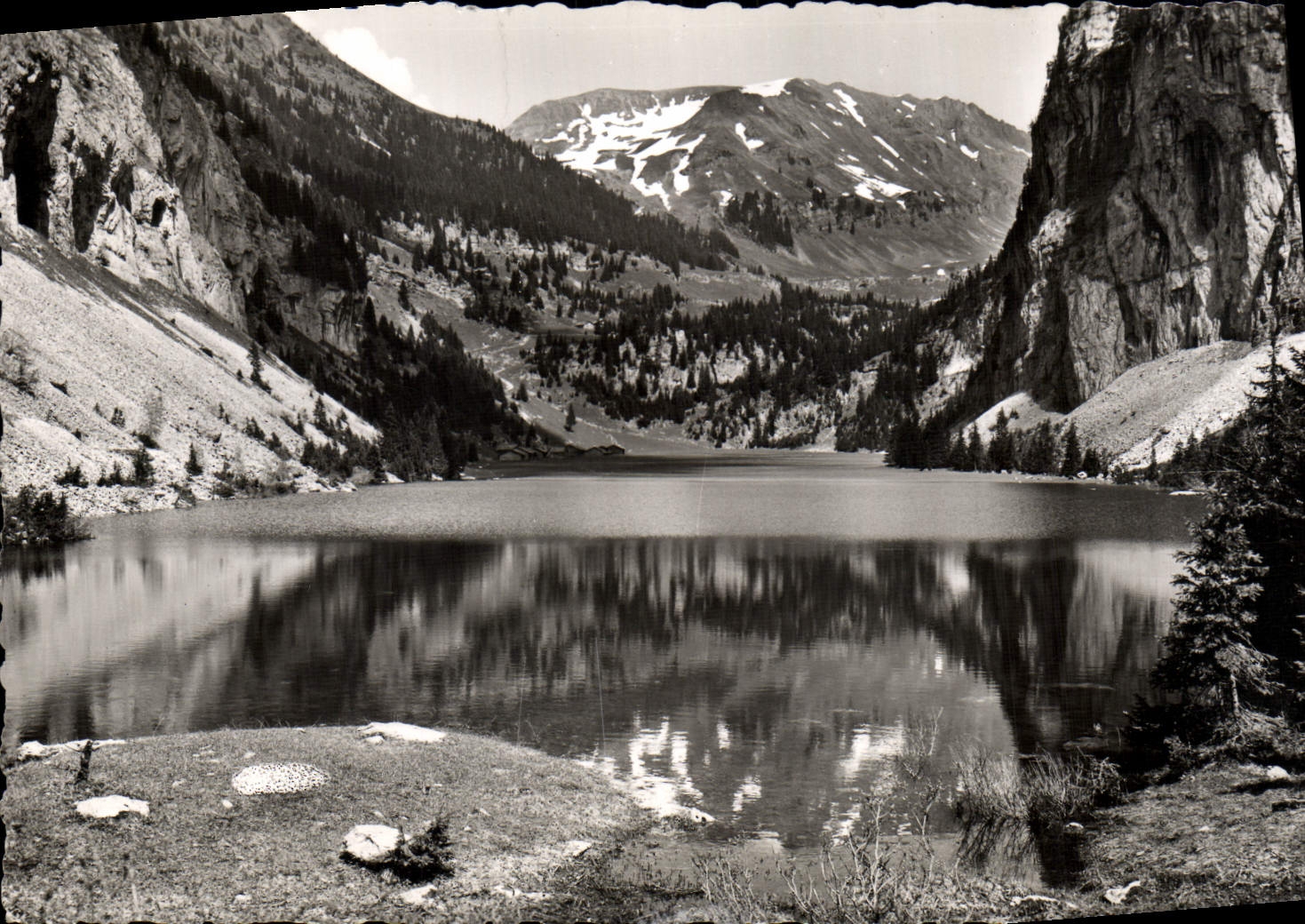 CPM Region D'Araches les Carroz Le lac de Flaine et les grands vans