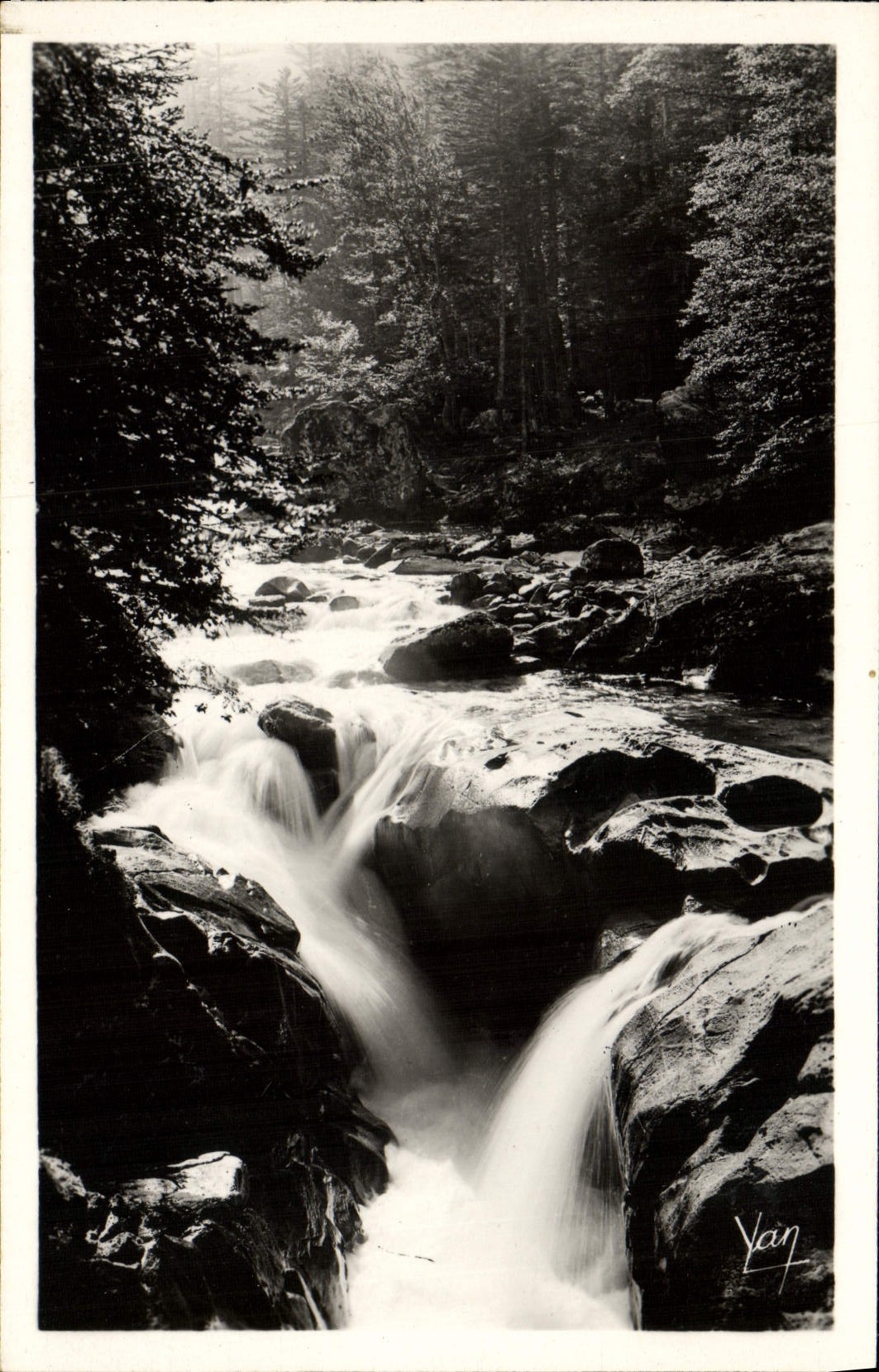 MODERN CARD Cauterets Cascades of the Step of the Bear