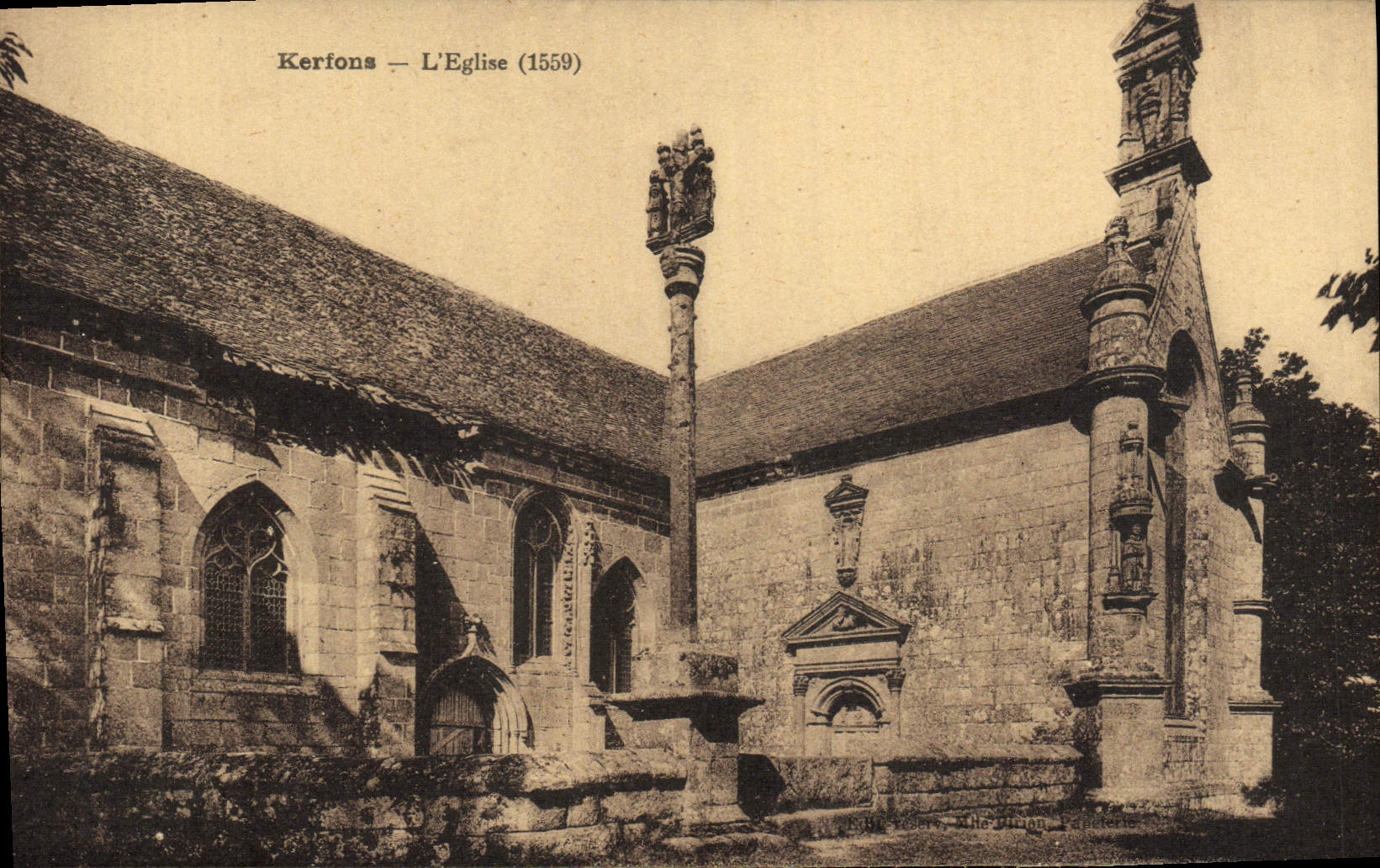 VINTAGE POSTCARD Kerfons the Church