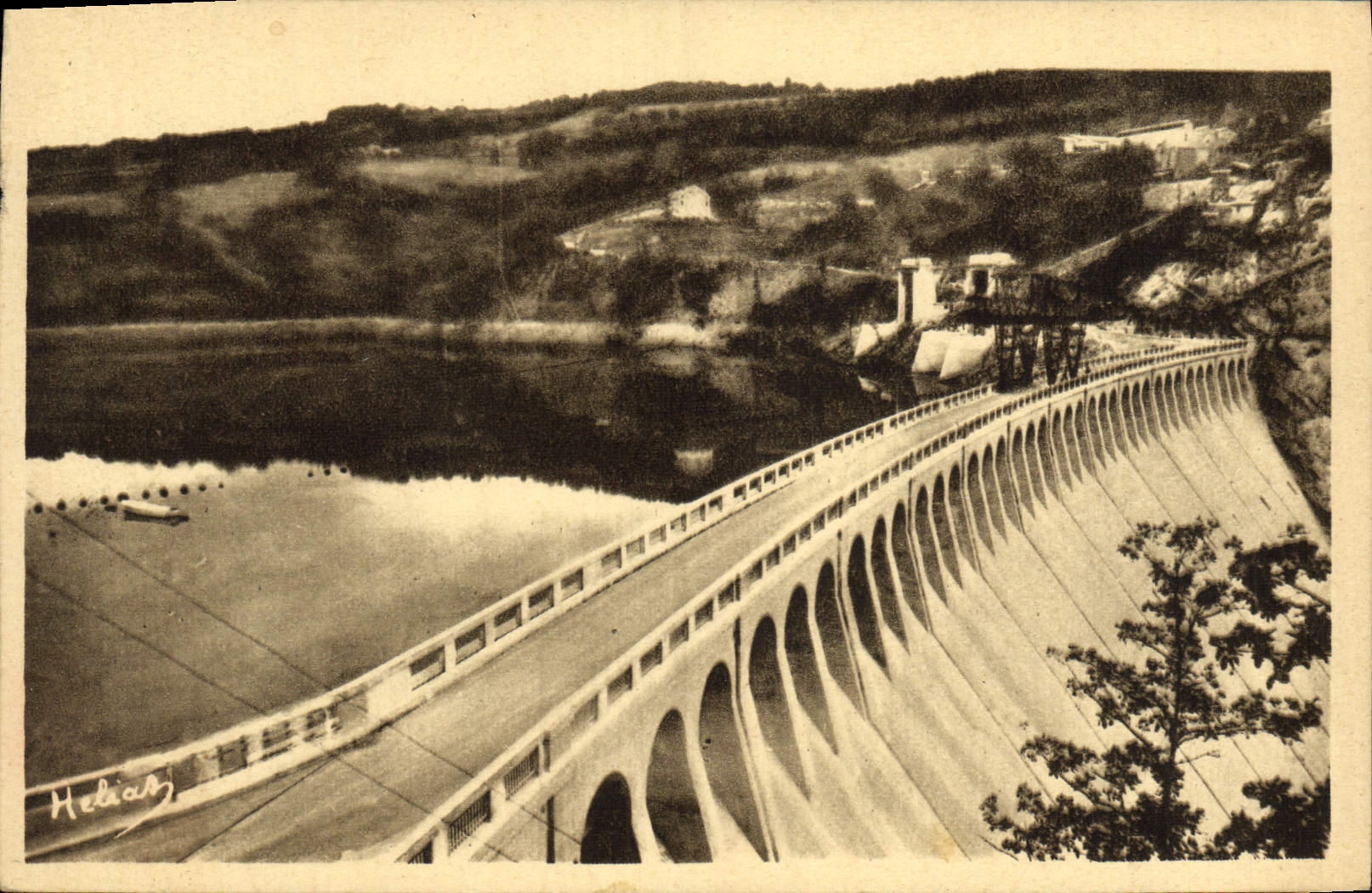 VINTAGE POSTCARD Dam De Sarrans the Road Which Passes At the Top Of the Dam