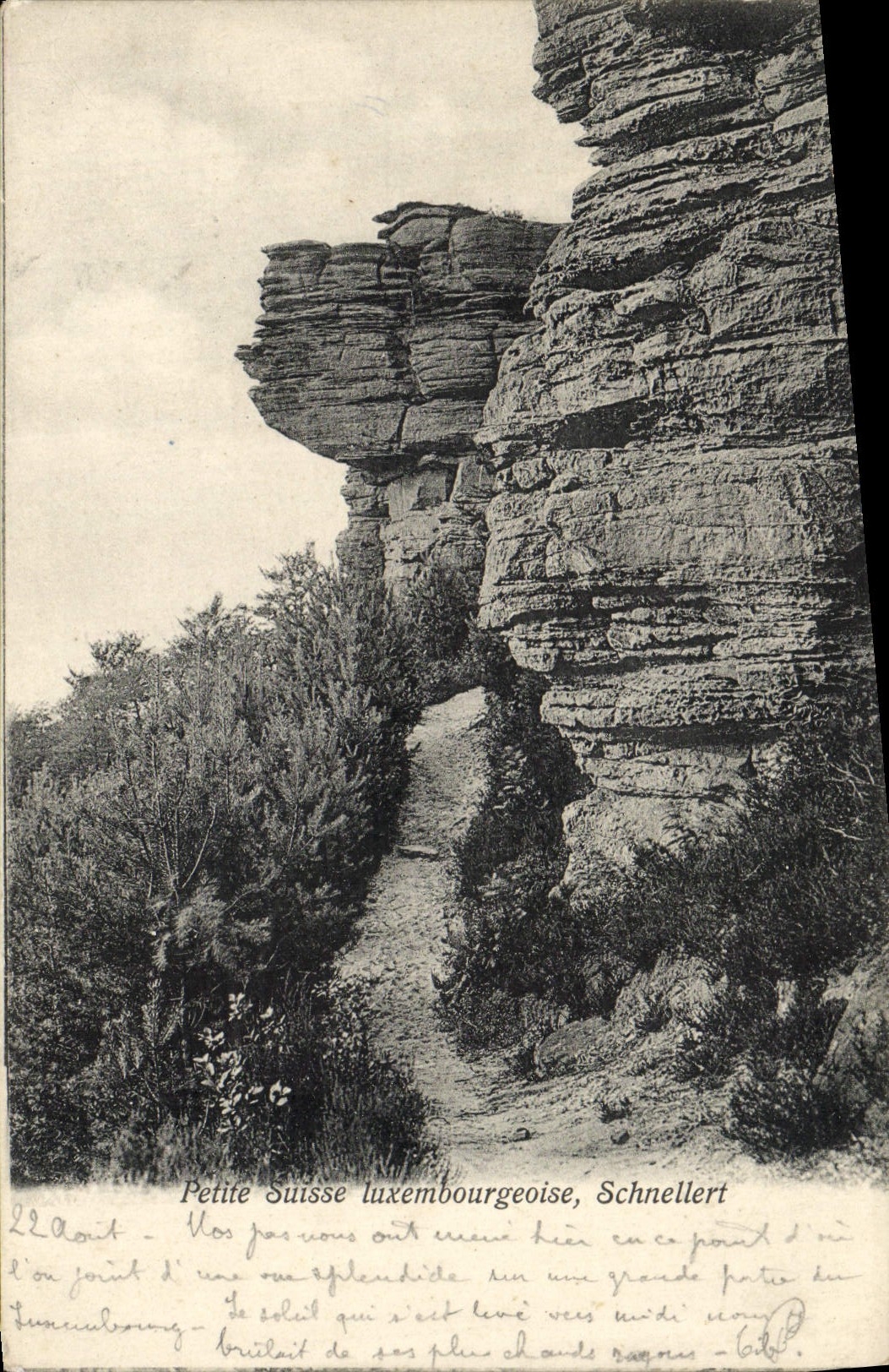 VINTAGE POSTCARD Small Luxembourg Switzerland Schnellert