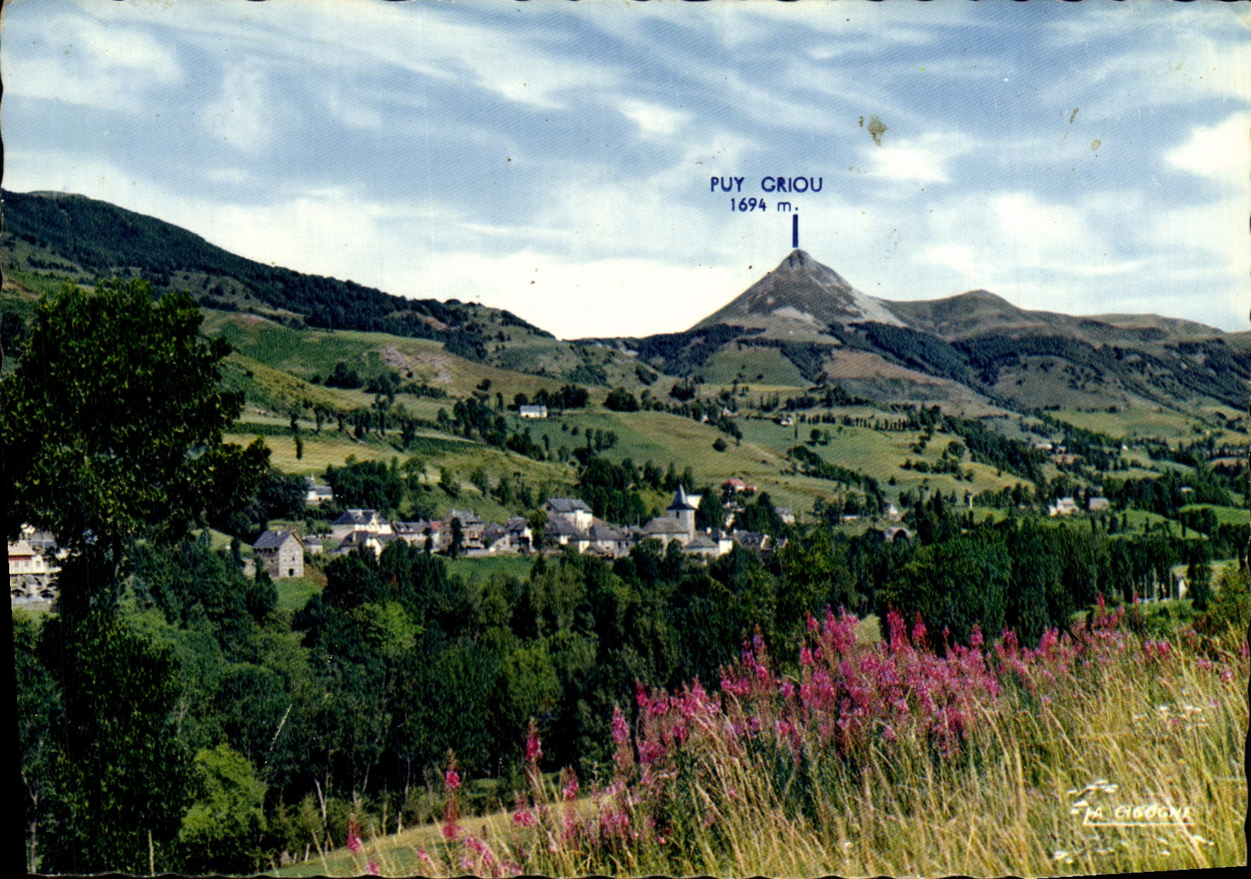 MODERN CARD the Green Country St Jacques Of the Baths Centers Rest And Sports View And Puy Griou Cervin Cantalien