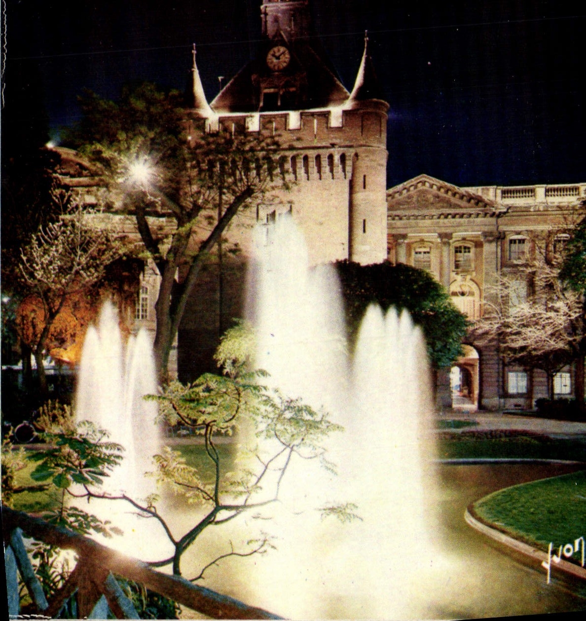 POSTAL MODERNA colores y luz de la subsistencia de Francia Toulouse de Capitole de la noche