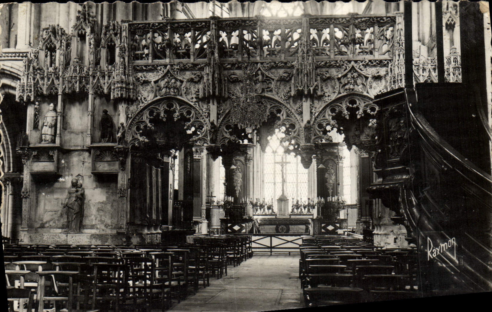 CPM Troyes Eglise Sainte Madeleine Jube Gothique