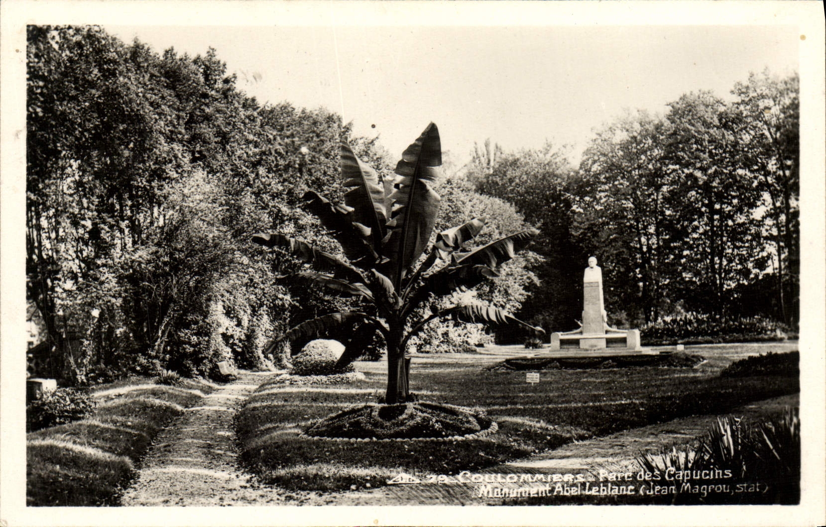 MODERN CARD Coulommiers Park Of Capuchins Monument Abel Leblanc