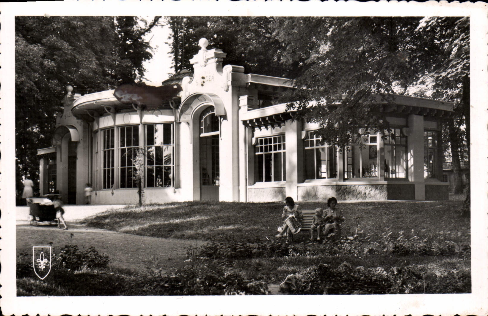 MODERN CARD Pougues Water Holy Light