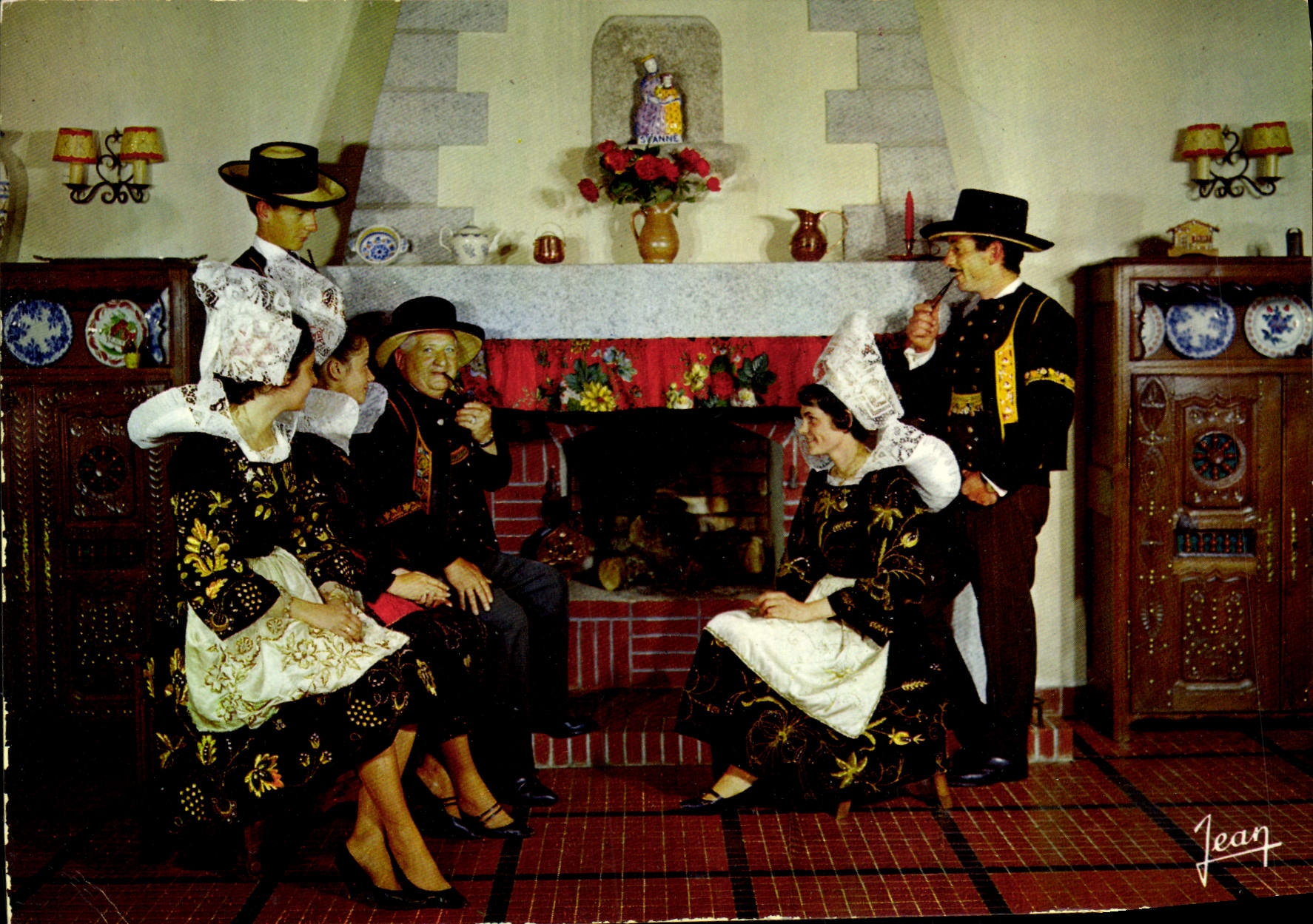 CPM La Bretagne Coiffes Et Costumes d'Elliant Et Des Environs Folklore