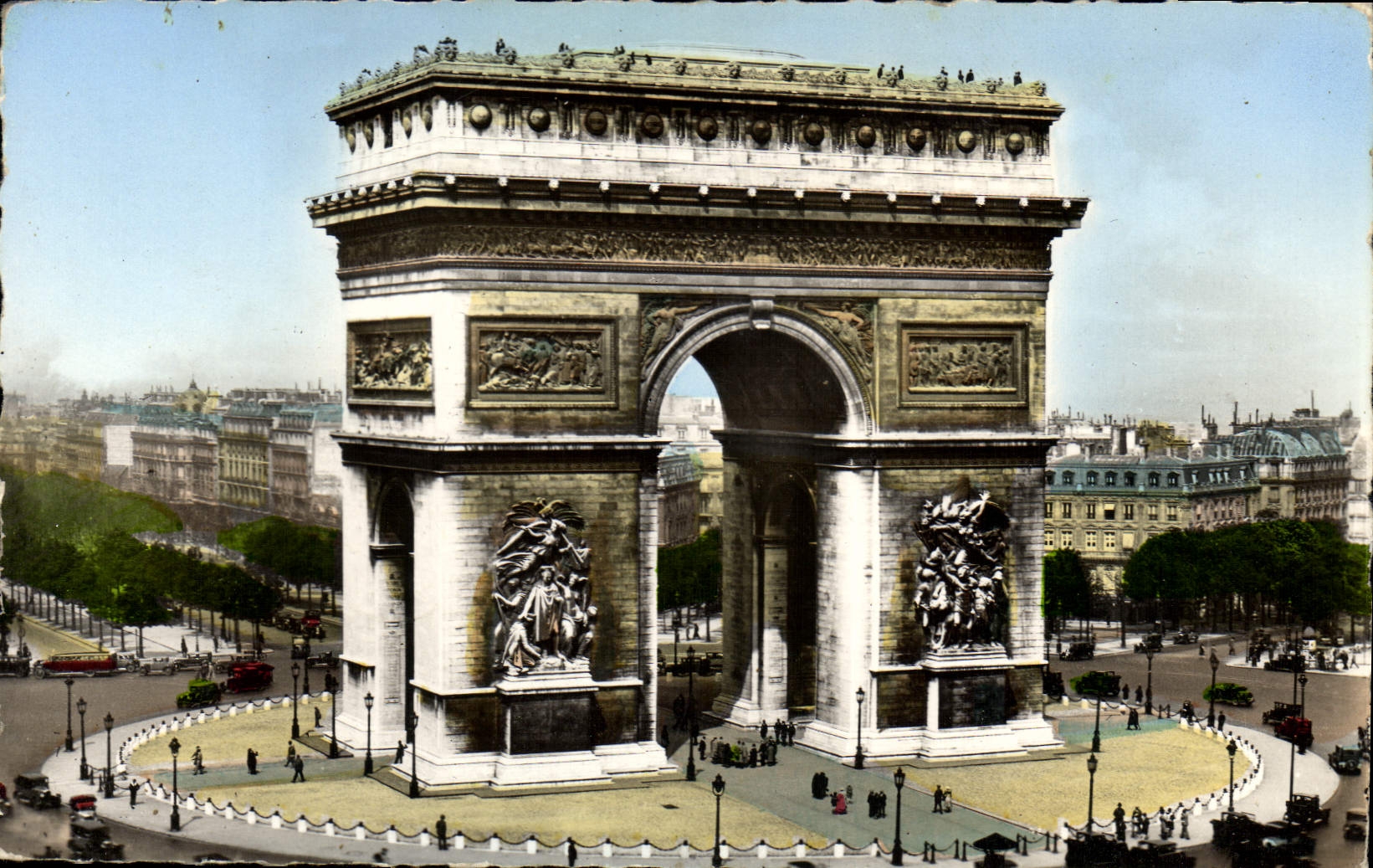 CPM Paris L'Arc De Triomphe