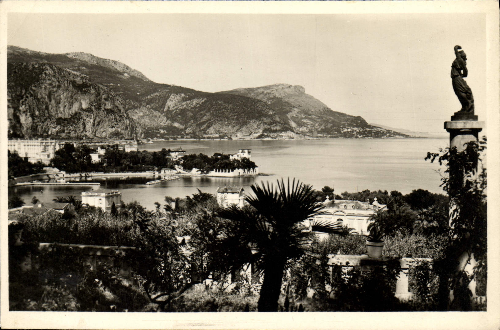 MODERN CARD Beaulieu On Sea Kerylos Villa and bay of Eze
