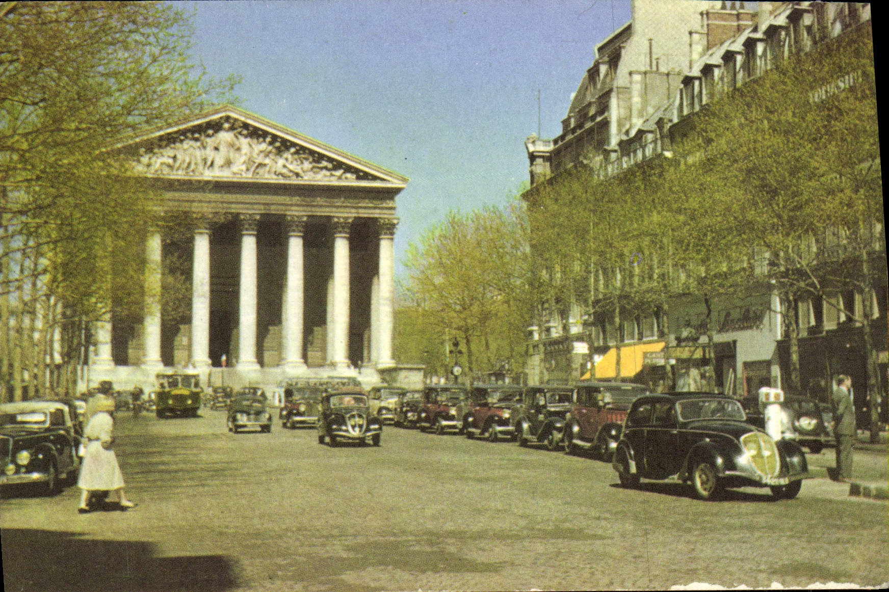 CPM Paris La Madeleine Automobile