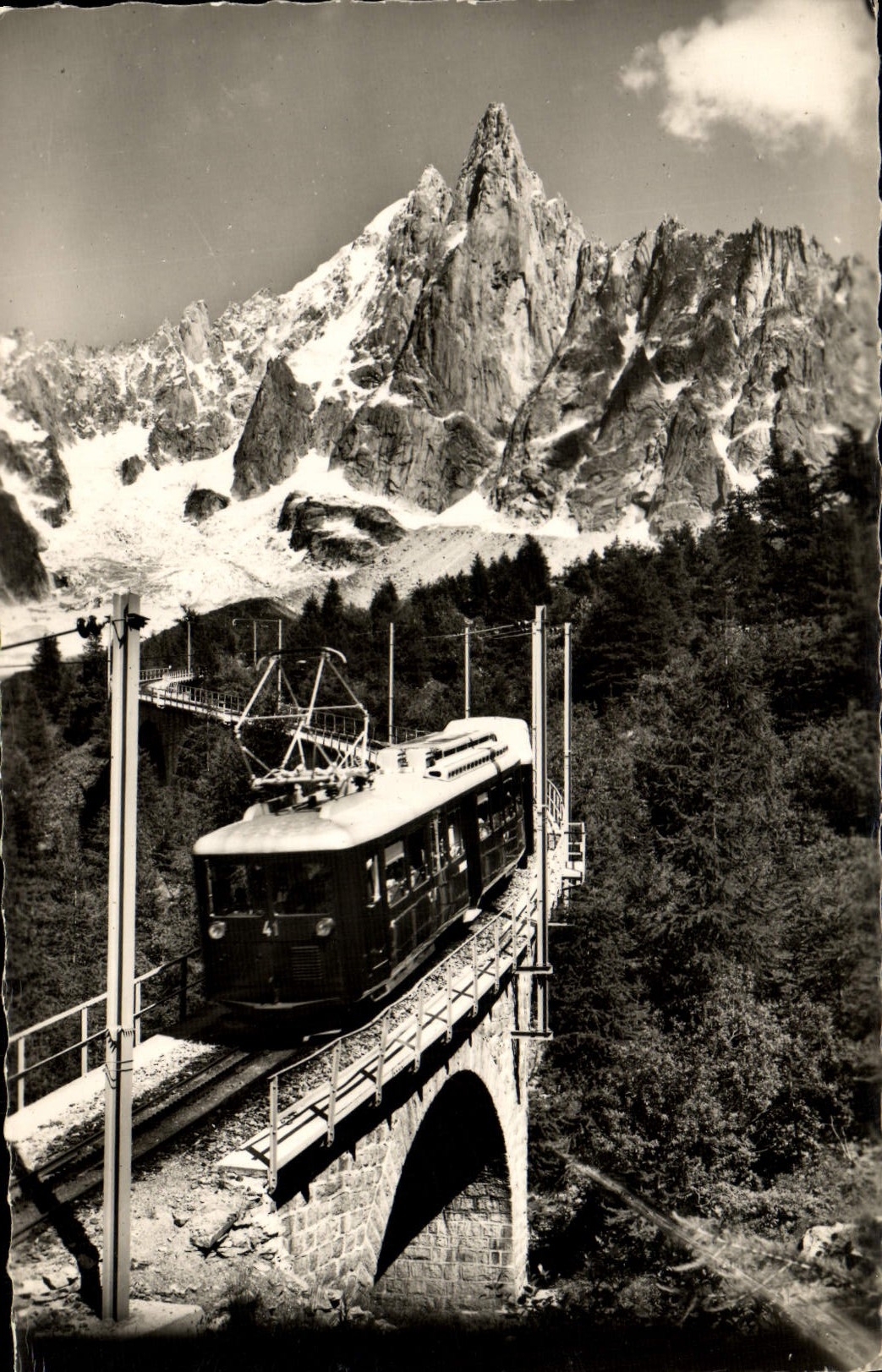 CPM Chamonix Mont Blanc Chemin De Fer De La Mer De Glace Et Le Dru Funiculaire