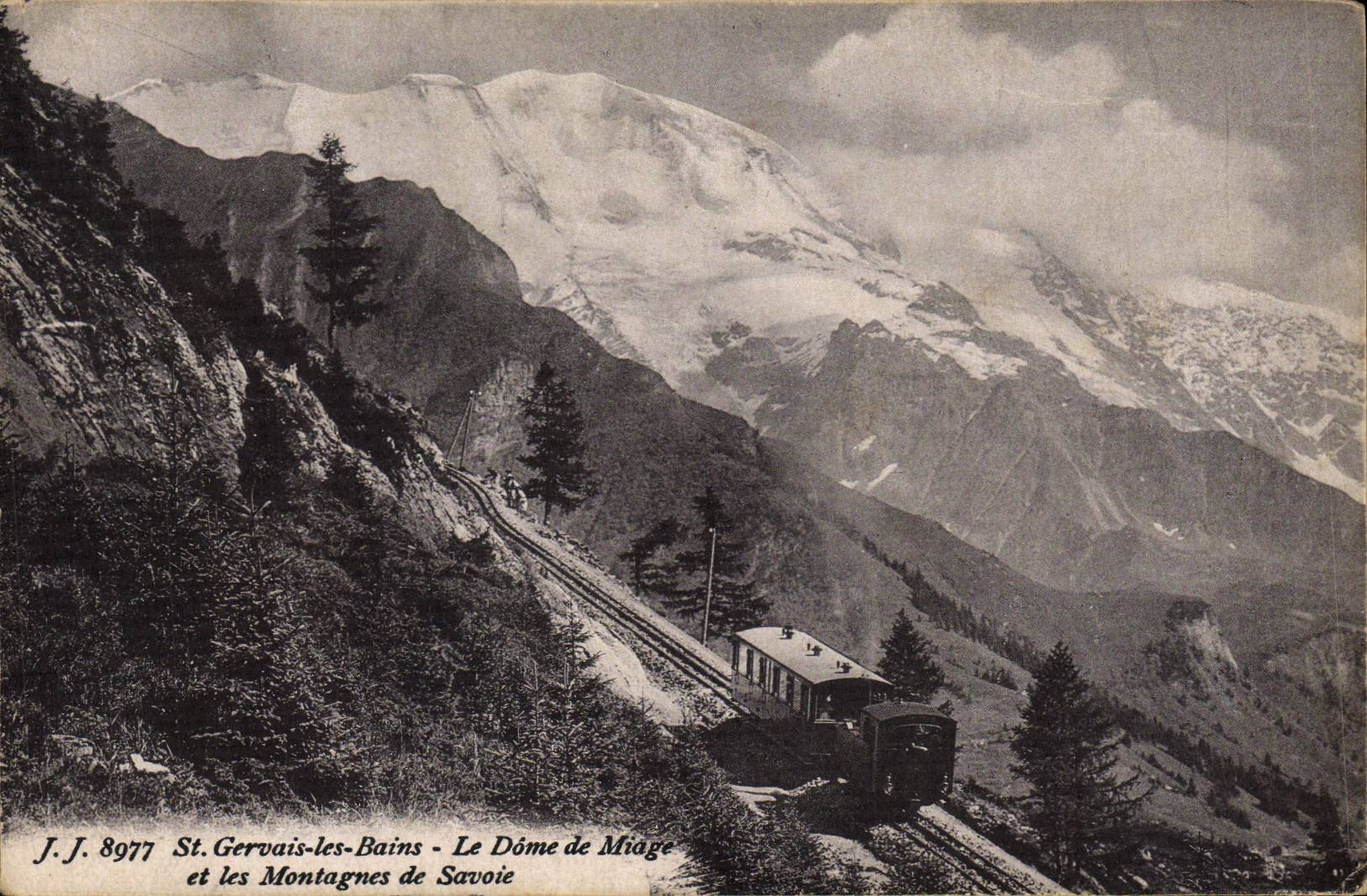 CPM St Gervais Les Bains Le Dome De Miage Et Les Montagnes De Savoie Funiculaire Train