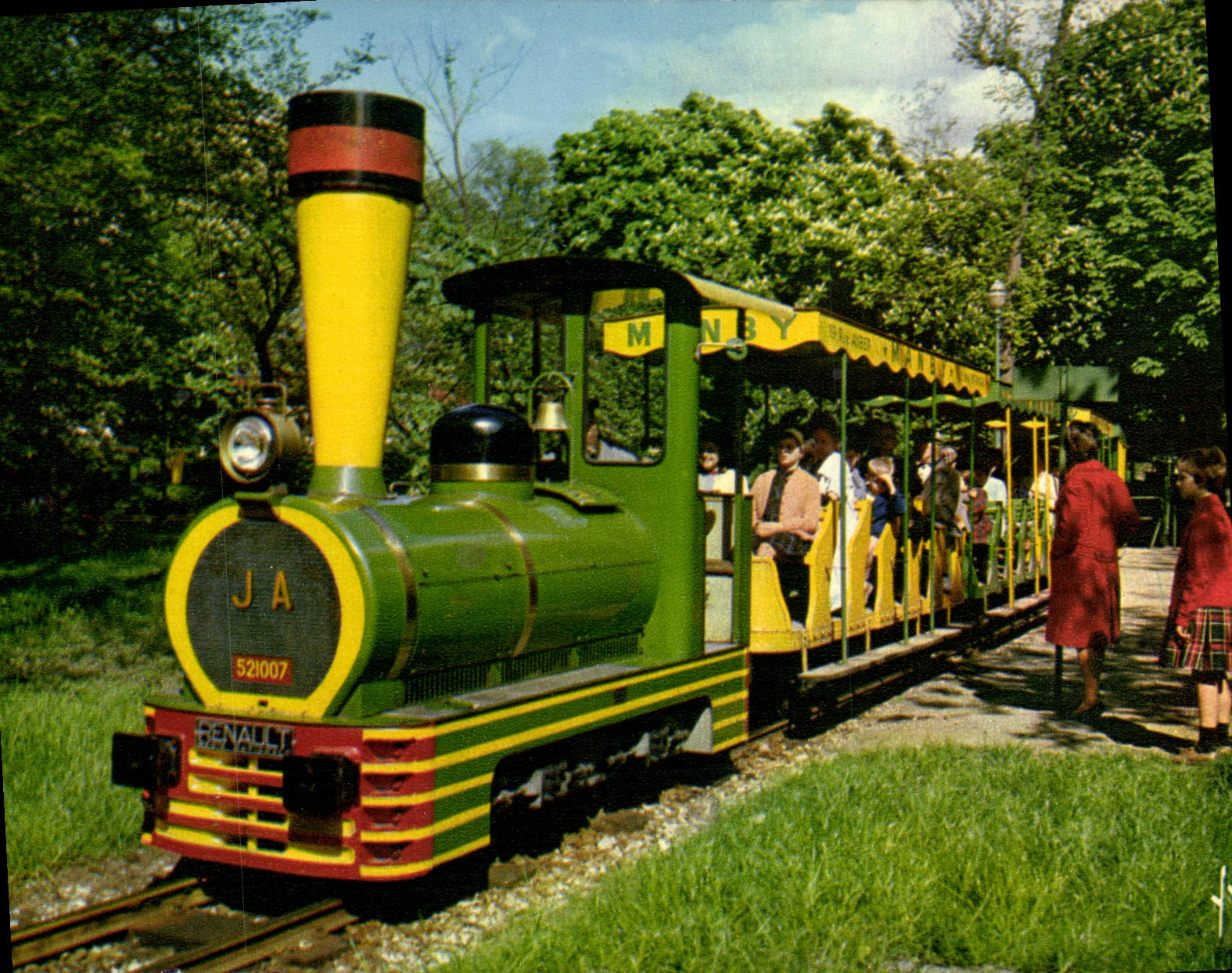 CPM Couleurs Et Lumiere De France Paris Bois De Boulogne Le Petit Train