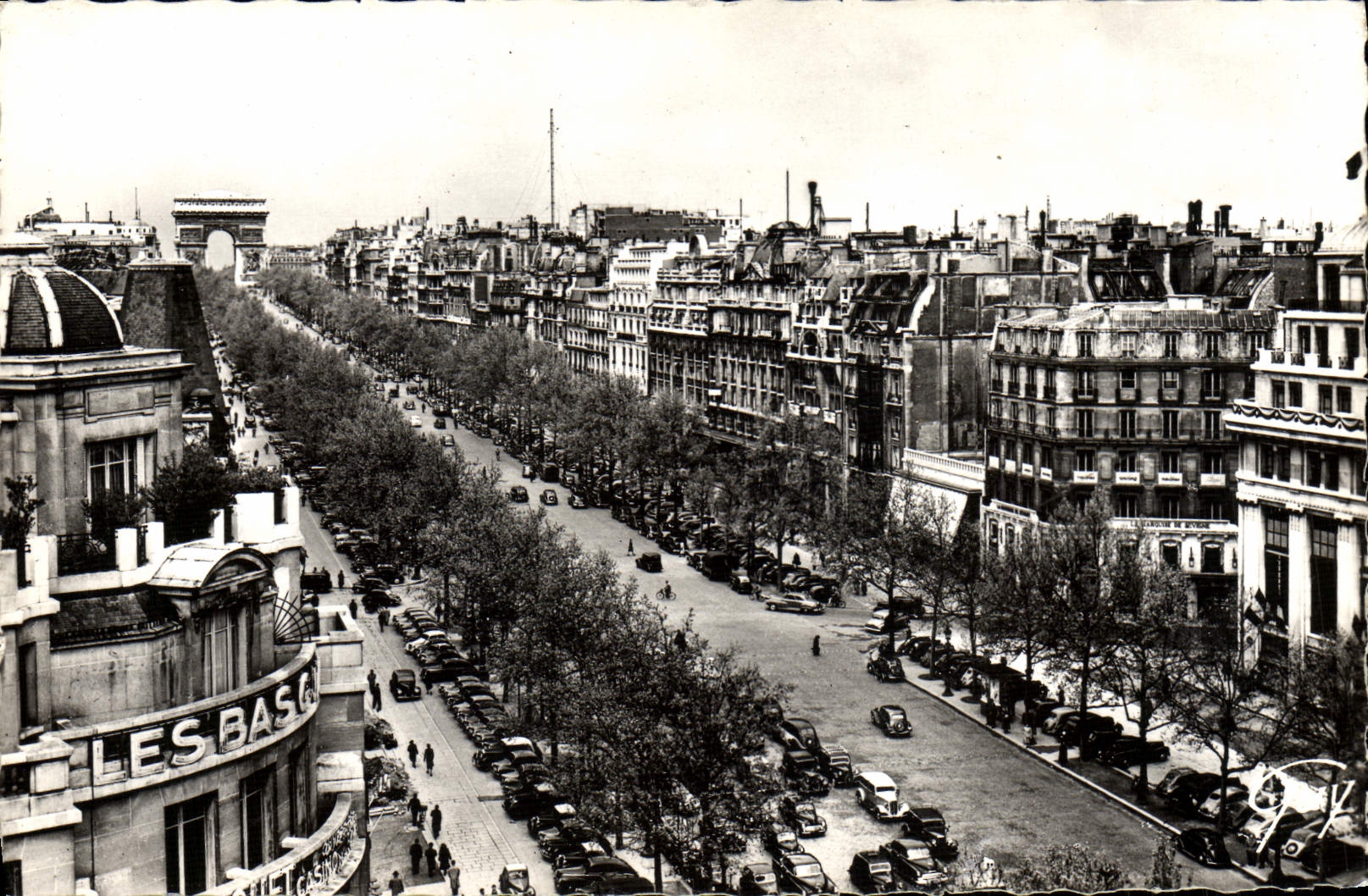 MODERN CARD Paris And Its Wonders View Del' Avenue Of the Champs Elysées And the Arc Of