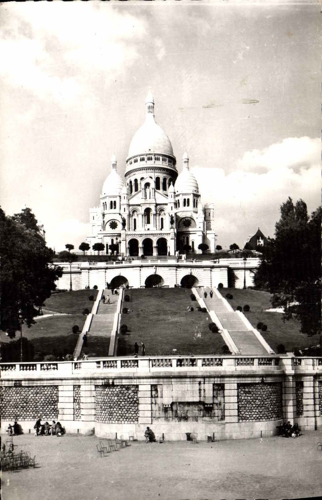 CPM Paris Le Sacre Corue De Montmartre
