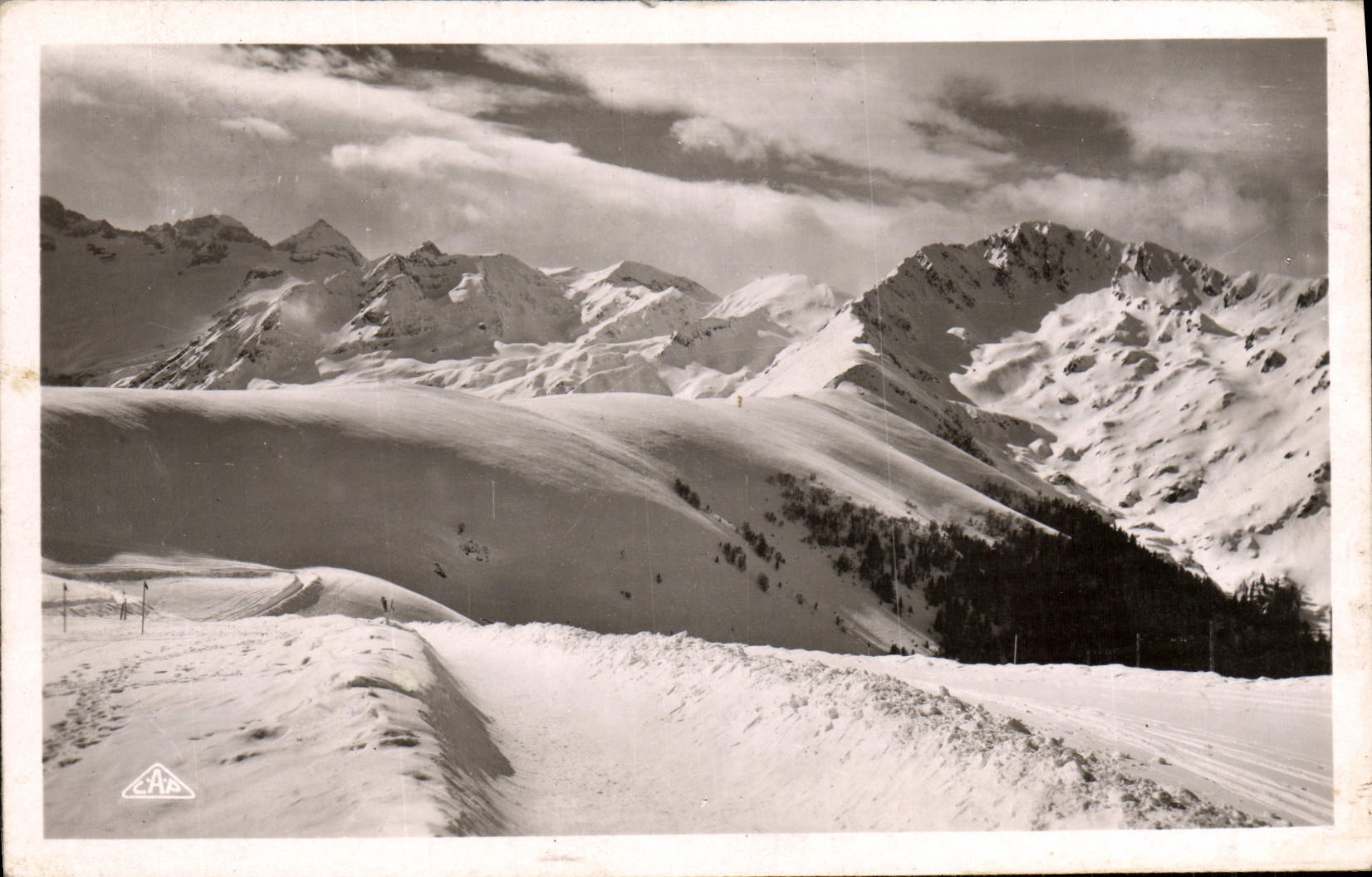 MODERN CARD Superbagneres the Winter