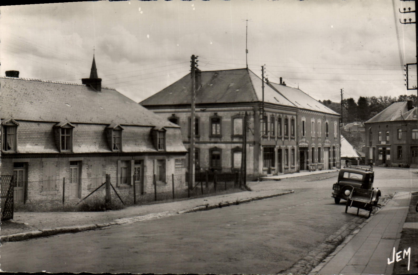 CPM Anor Le Carrefour De La Cloche d'Or Automobile