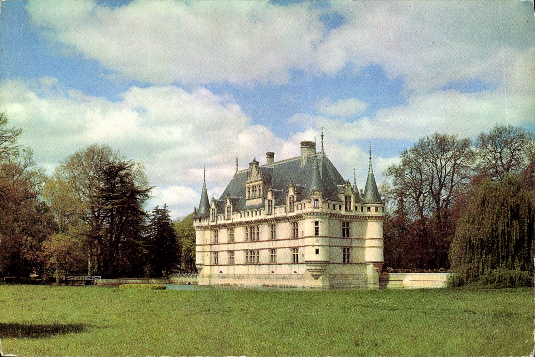CPM Azay Le Rideau Le Chateau