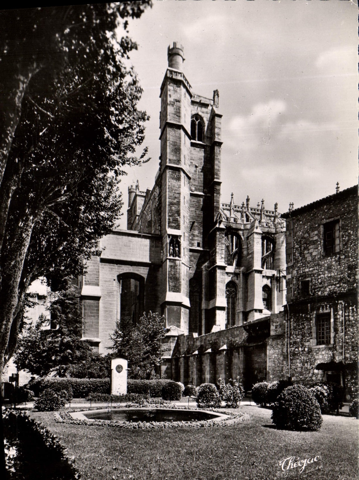POSTAL MODERNA Narbonne el St de la catedral apenas y Jardin