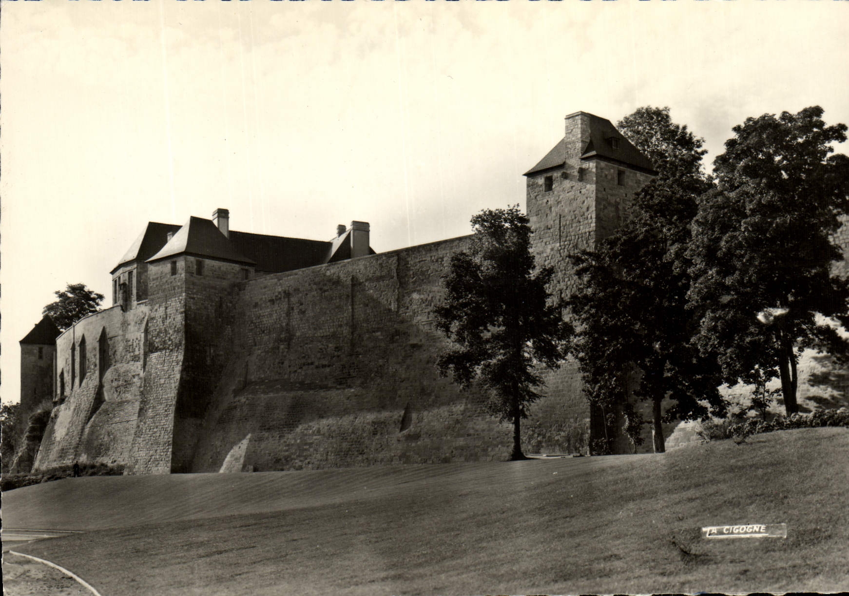 CPM Caen Les Remparts