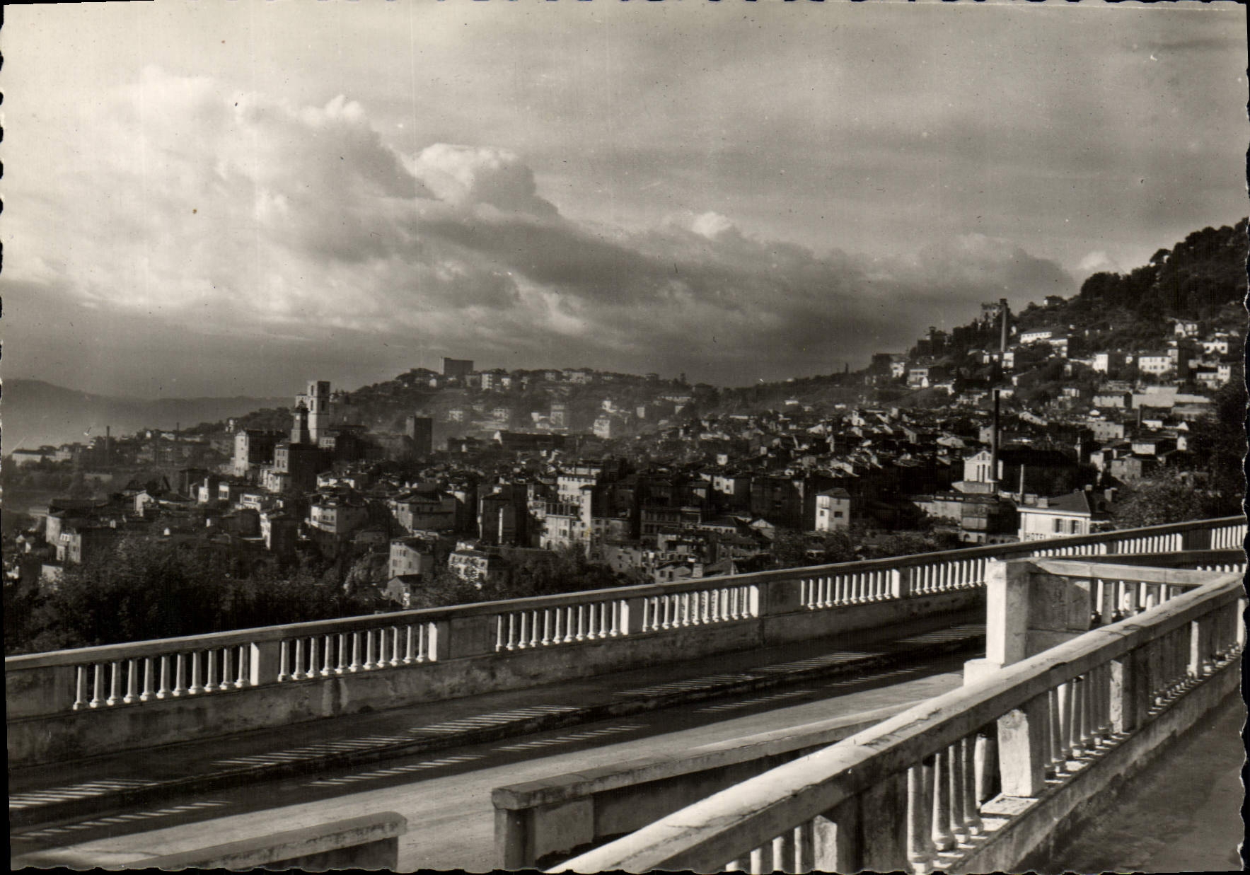 POSTAL MODERNA vista grasa Generle tomado del hotel luxe del De del parque