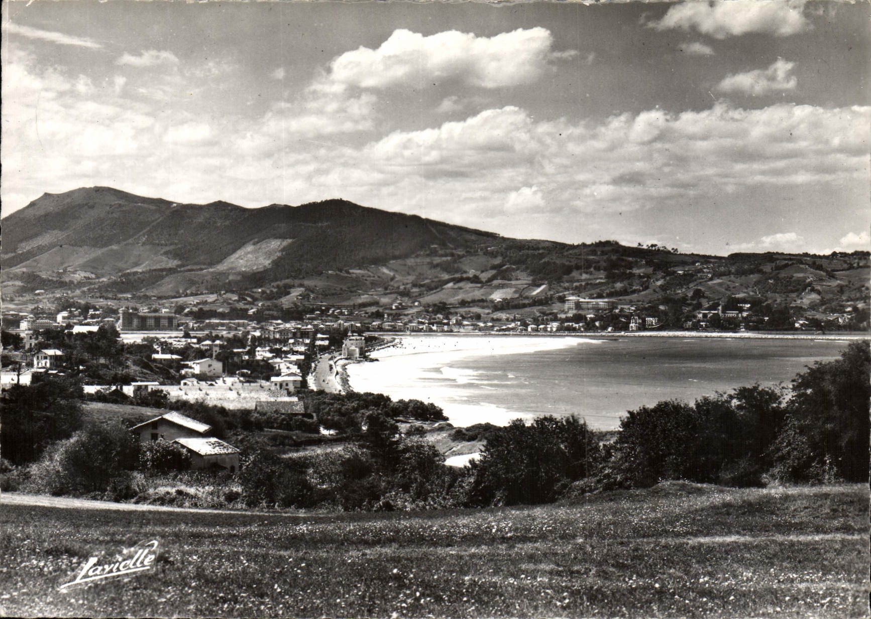 MODERN CARD Hendaye View At the Bottom Spain