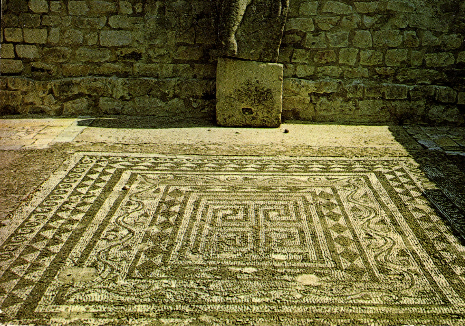 MODERN CARD Vaison the Roman Pompei French Mosaics of the house to the Money Bust