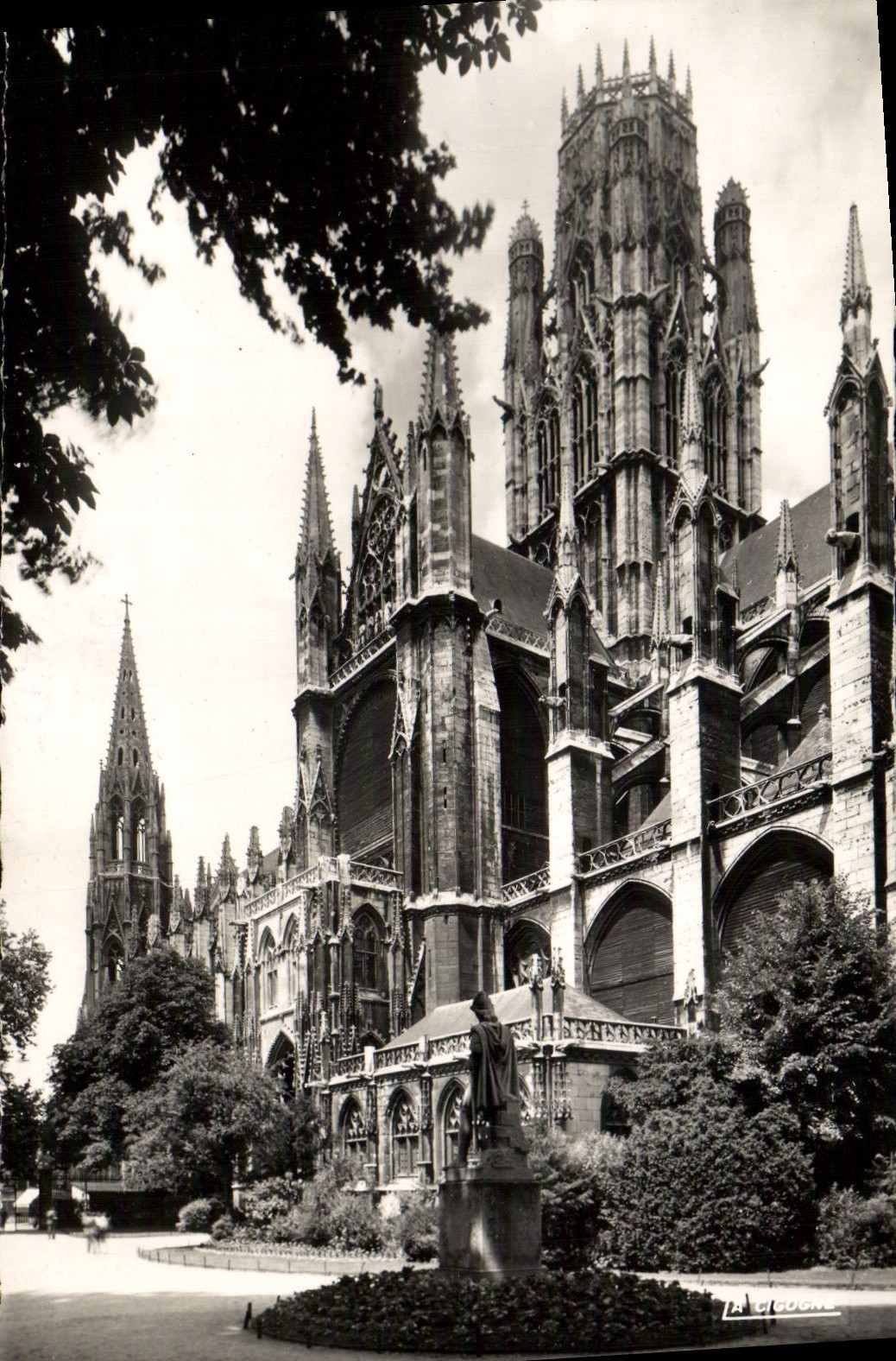 MODERN CARD Rouen Church Saint Ouen Southern part