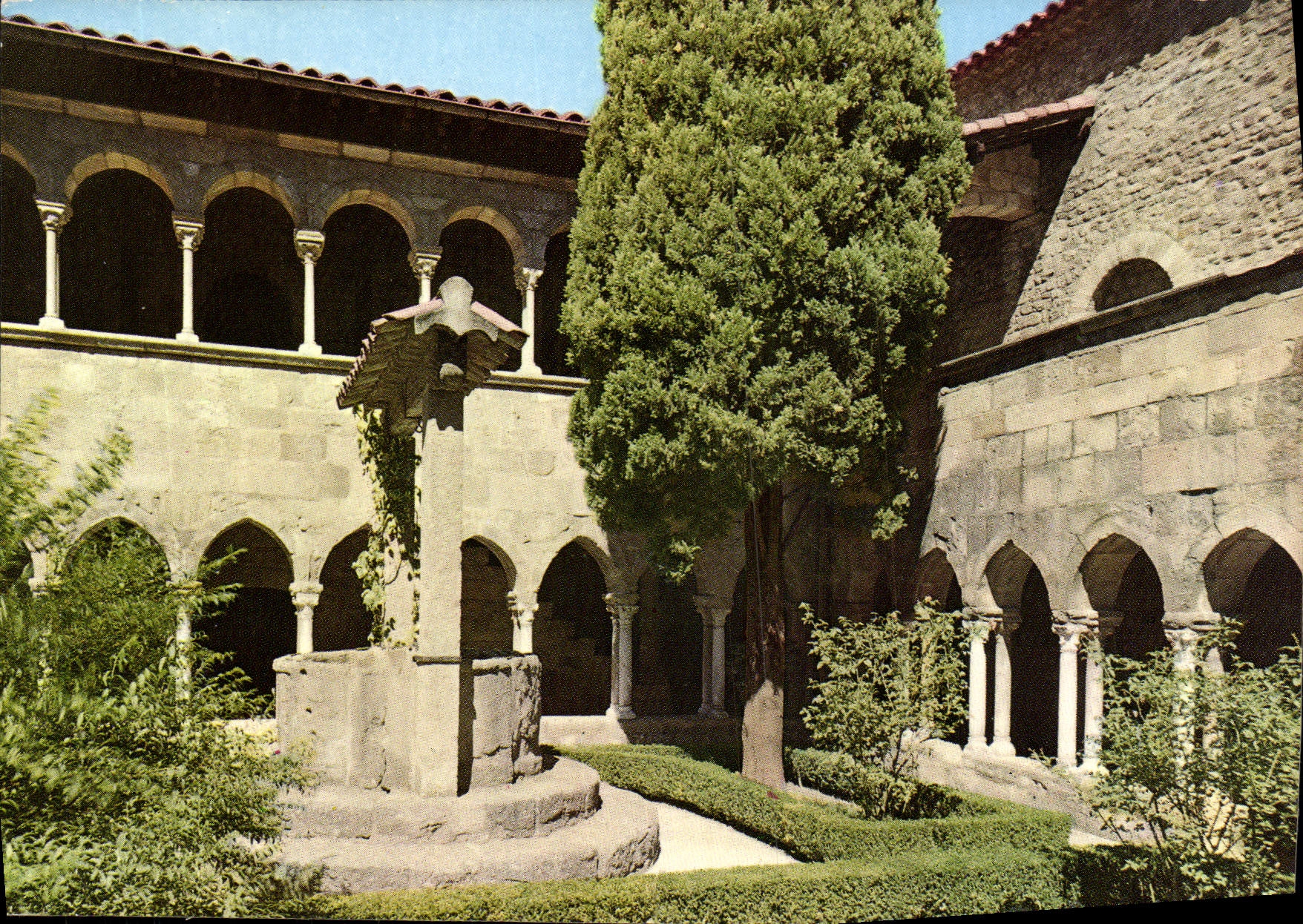 CPM Frejus Le Cloitre De La Cathedrale