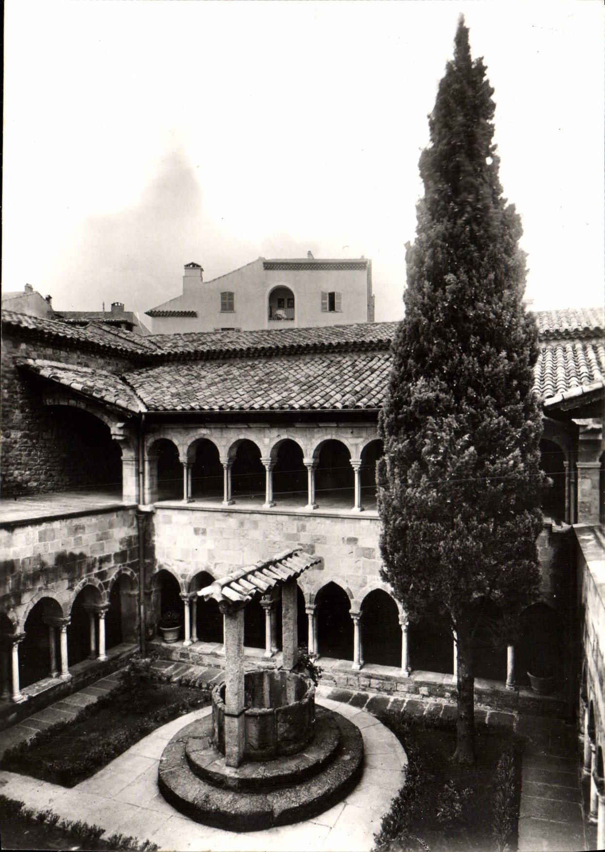 CPM Frejus Le Cloitre De La Cathedrale Ensemble vers le Nord