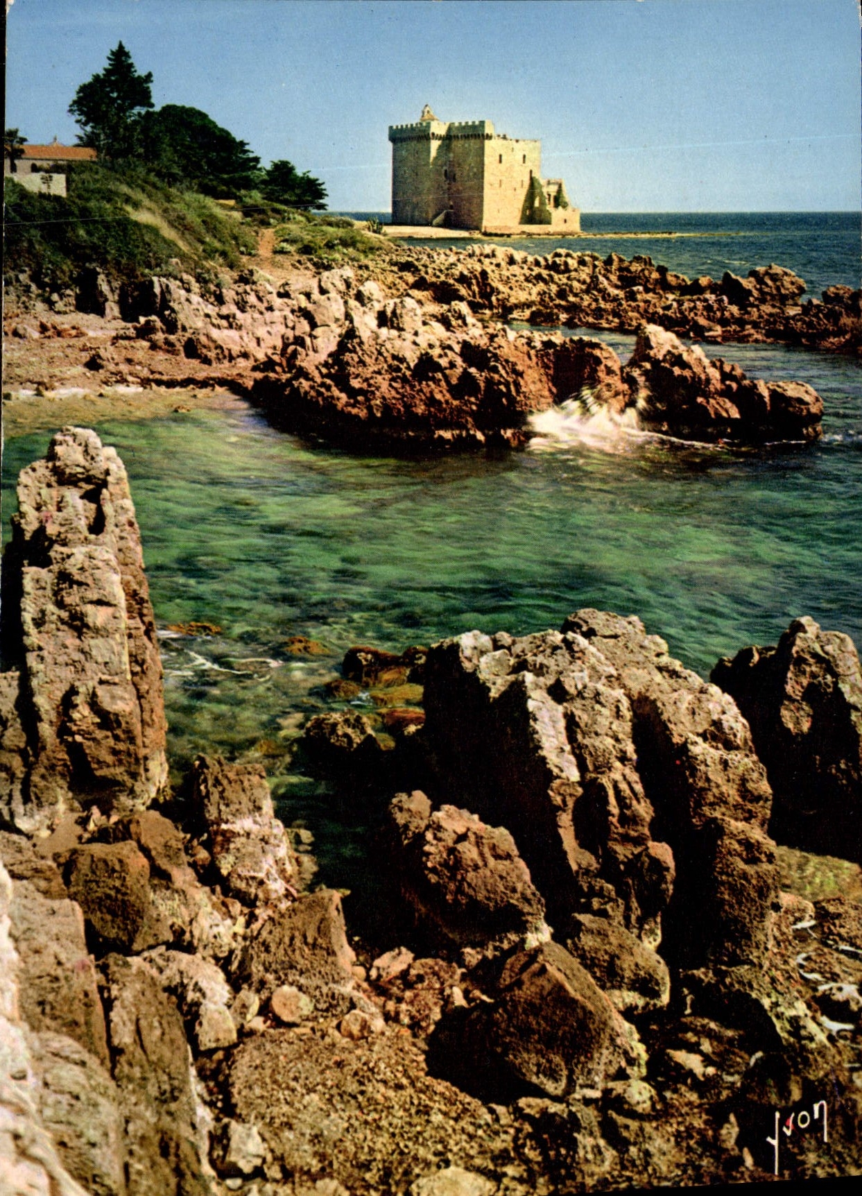 CPM Abbaye De Notre Dame De Lerins Ile Saint Honorat Cannes