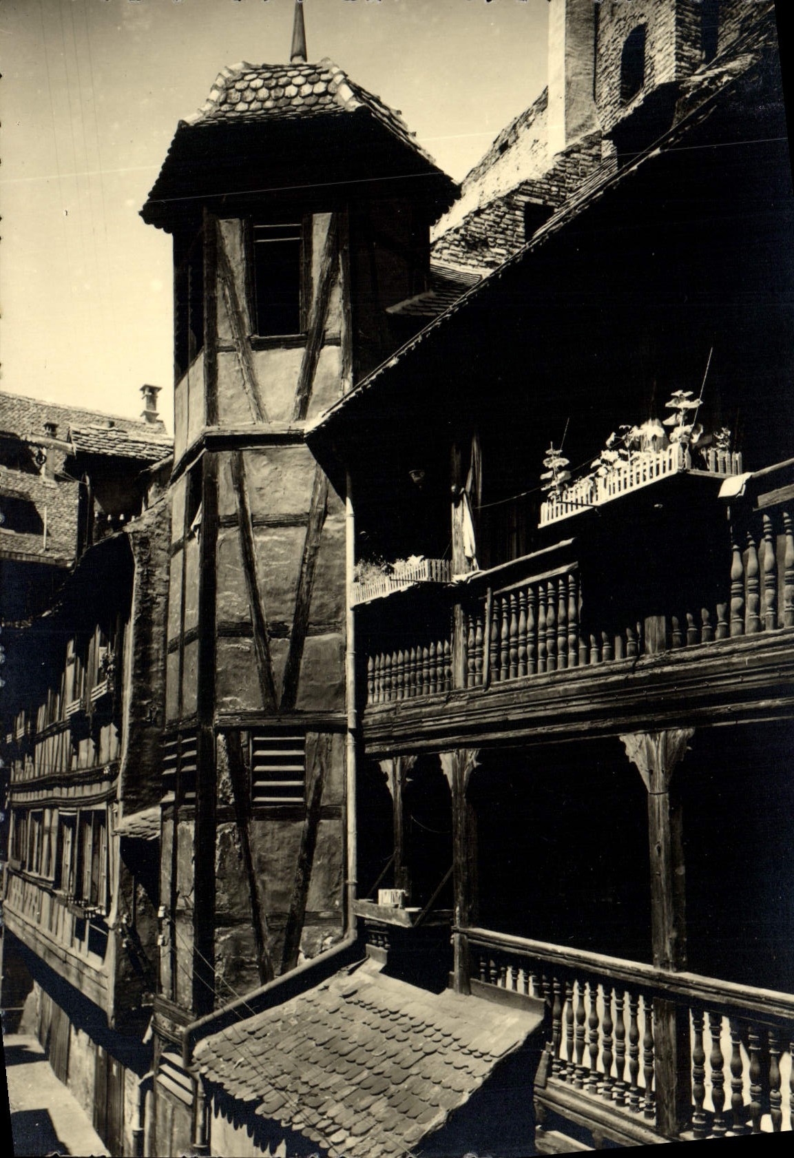 MODERN CARD Strassburg Rabenhof