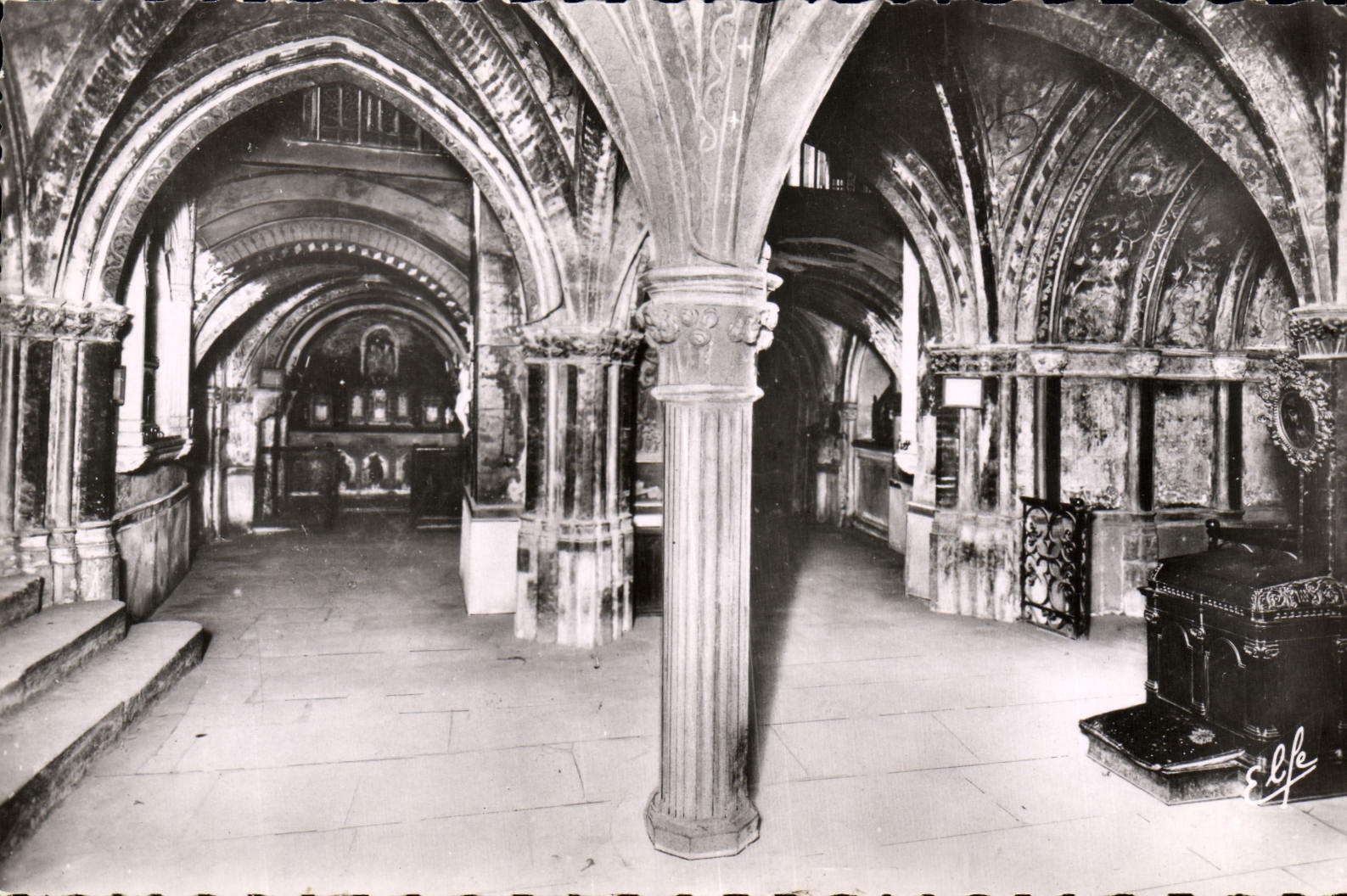 POSTAL MODERNA Toulouse la cripta del St Sernin de la basílica