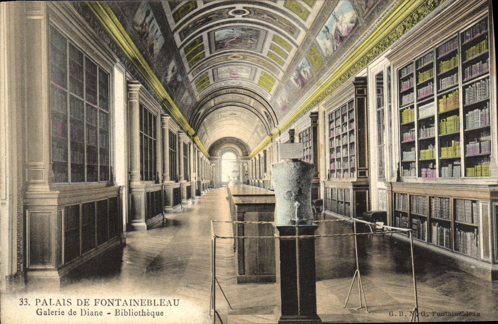 CPA Palais De Fontainebleau Galerie De Diane Bibliotheque