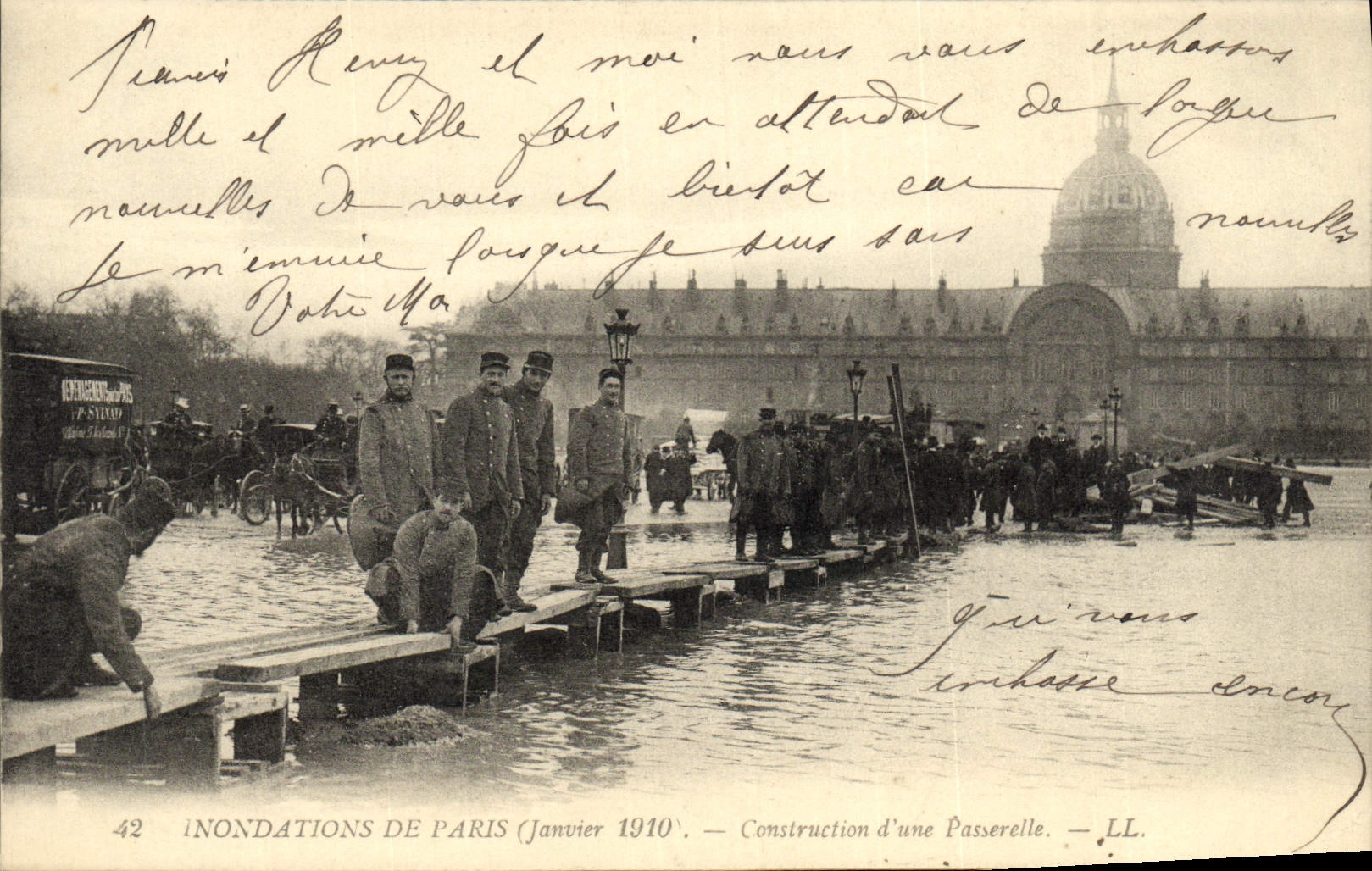 VINTAGE POSTCARD Floods Of Paris Construction of a Footbridge Invalids Genius