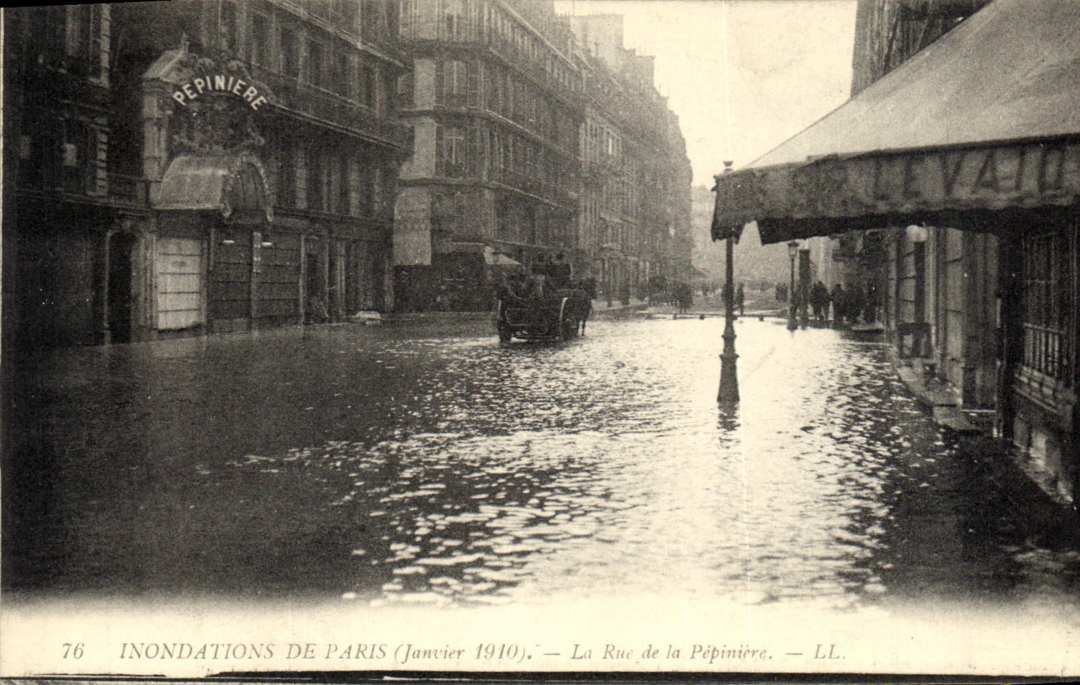 CPA Inondations De Paris La Rue De La Pepiniere