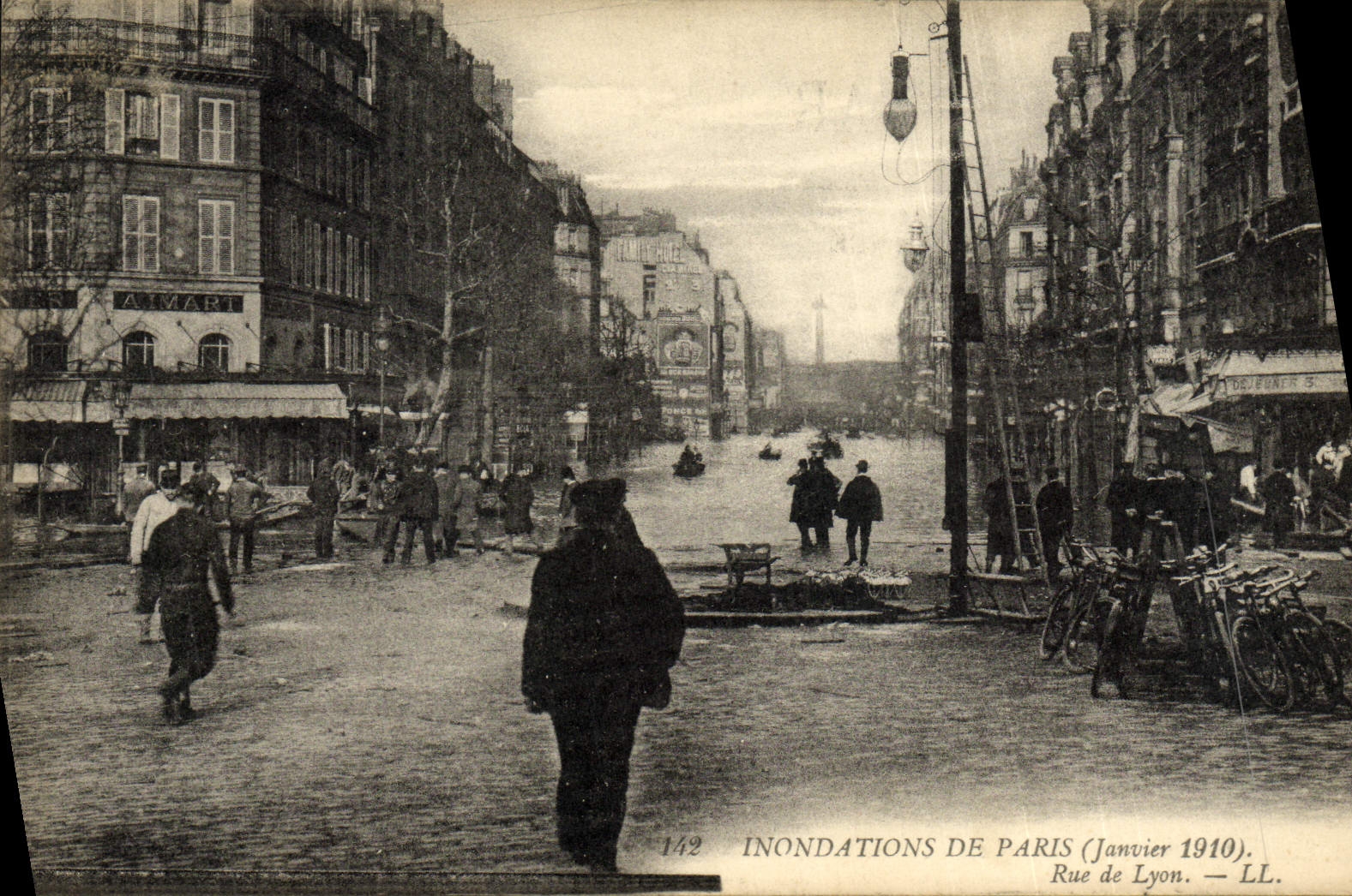 CPA Inondations De Paris Rue De Lyon