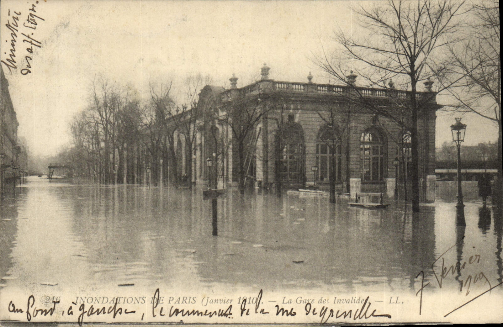 CPA Inondations De Paris La Gare Des Invalides