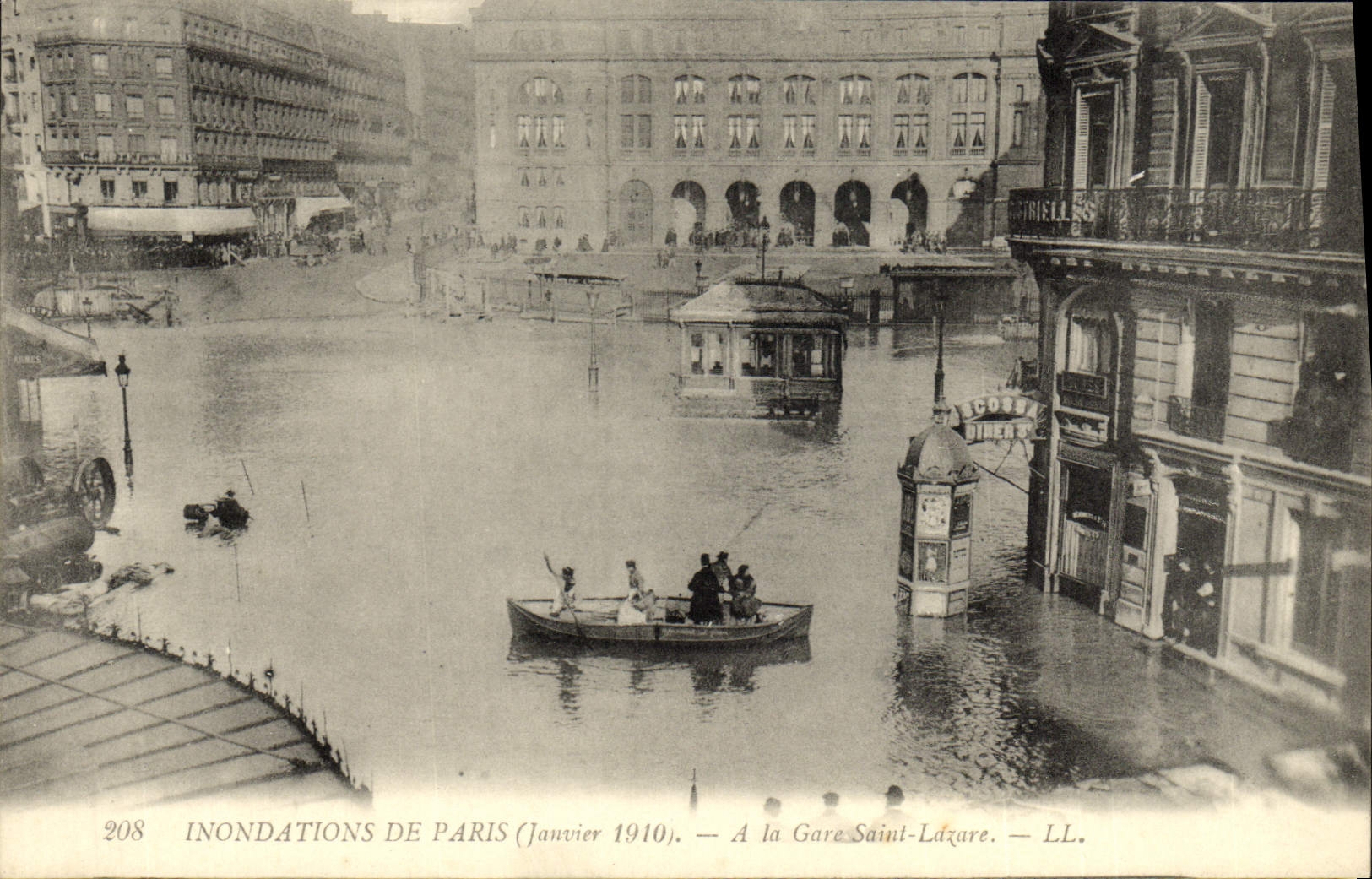 CPA Inondations De Paris A La Gare Saint Lazare