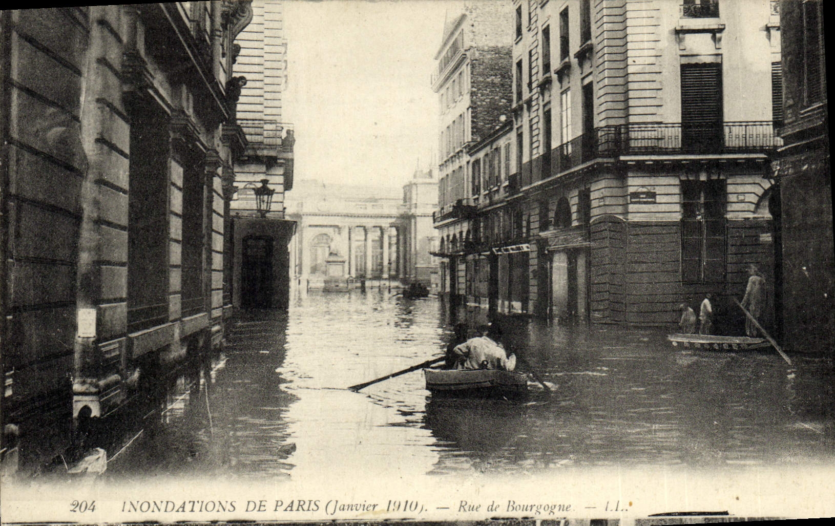 CPA Inondations De Paris Rue De Bourgogne