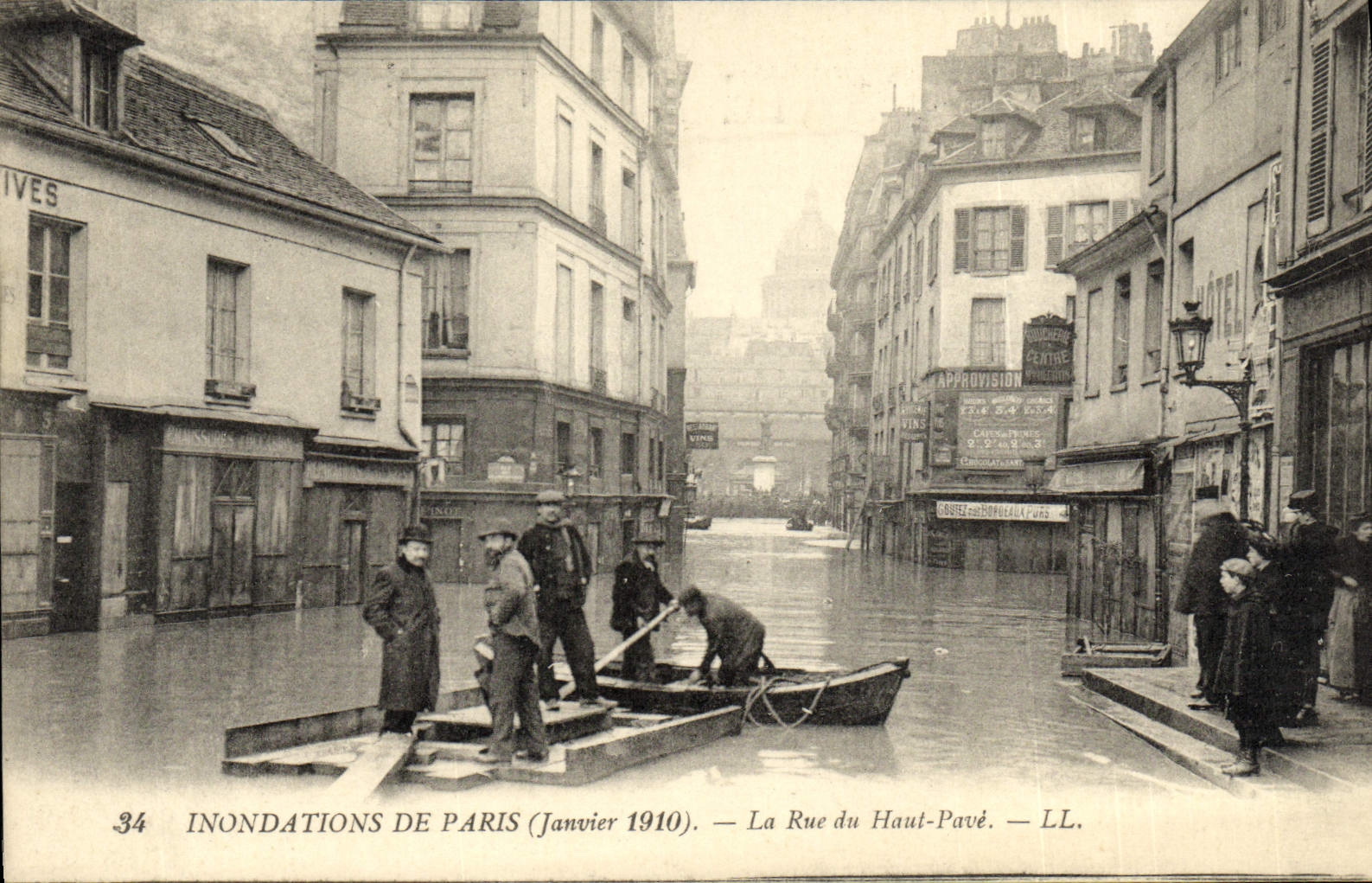 VINTAGE POSTCARD Inondations Of Paris the Street Top Paves