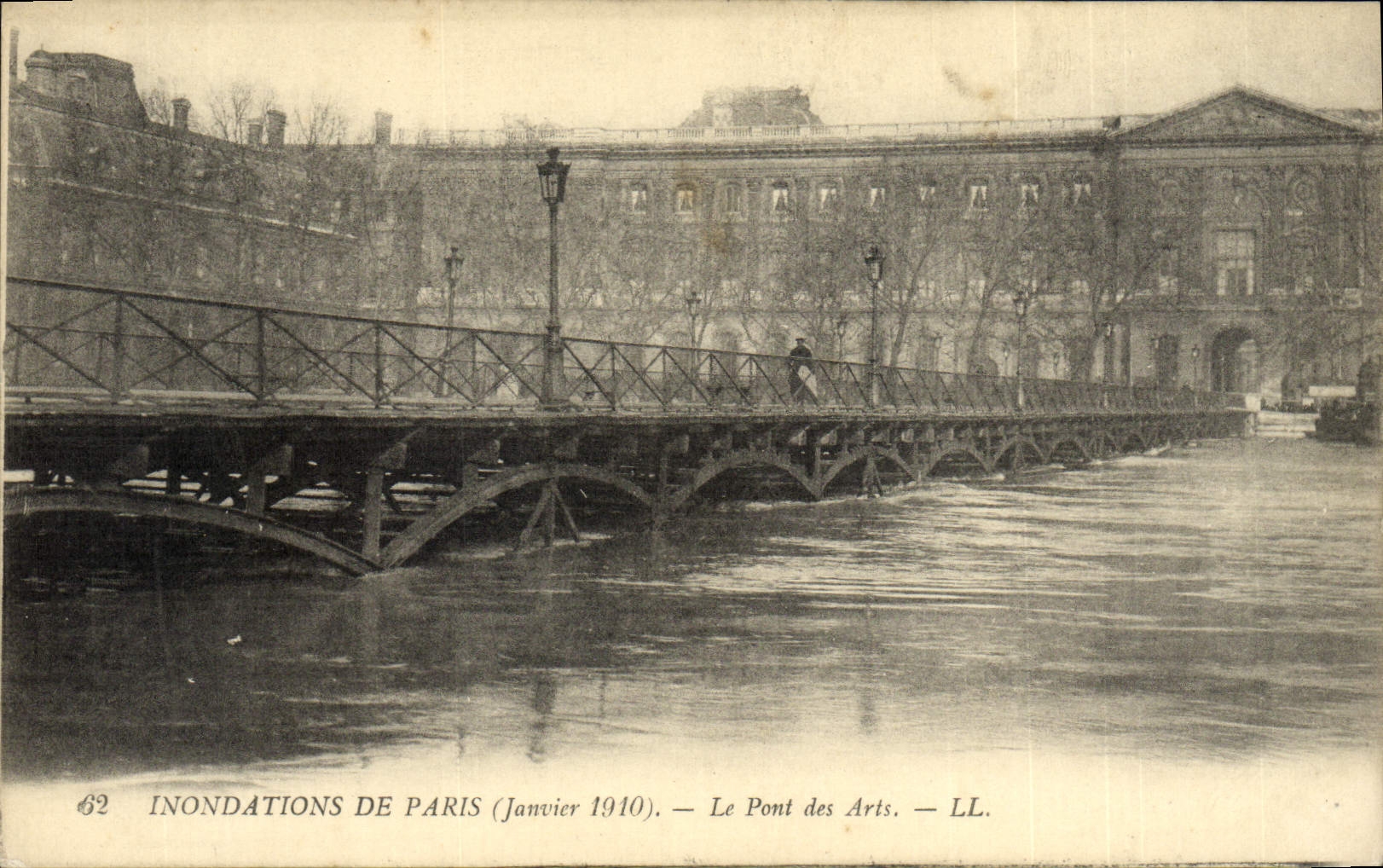 CPA Inondations De Paris Le Pont Des Arts