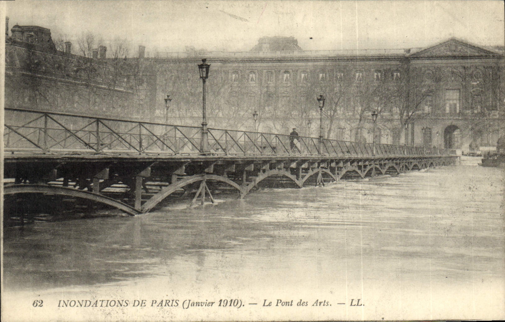 VINTAGE POSTCARD Inondatons Of Paris the Bridge Of Arts