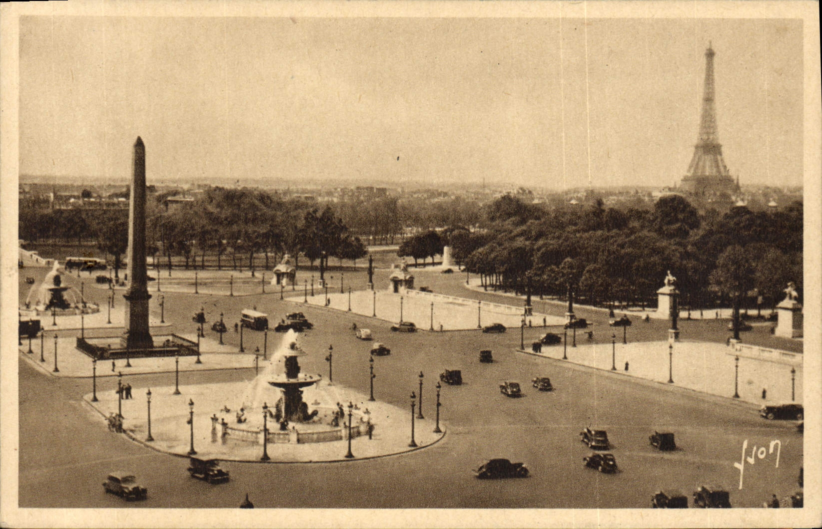 VINTAGE POSTCARD Paris While Strolling Place Of the Harmony Eiffel Tower